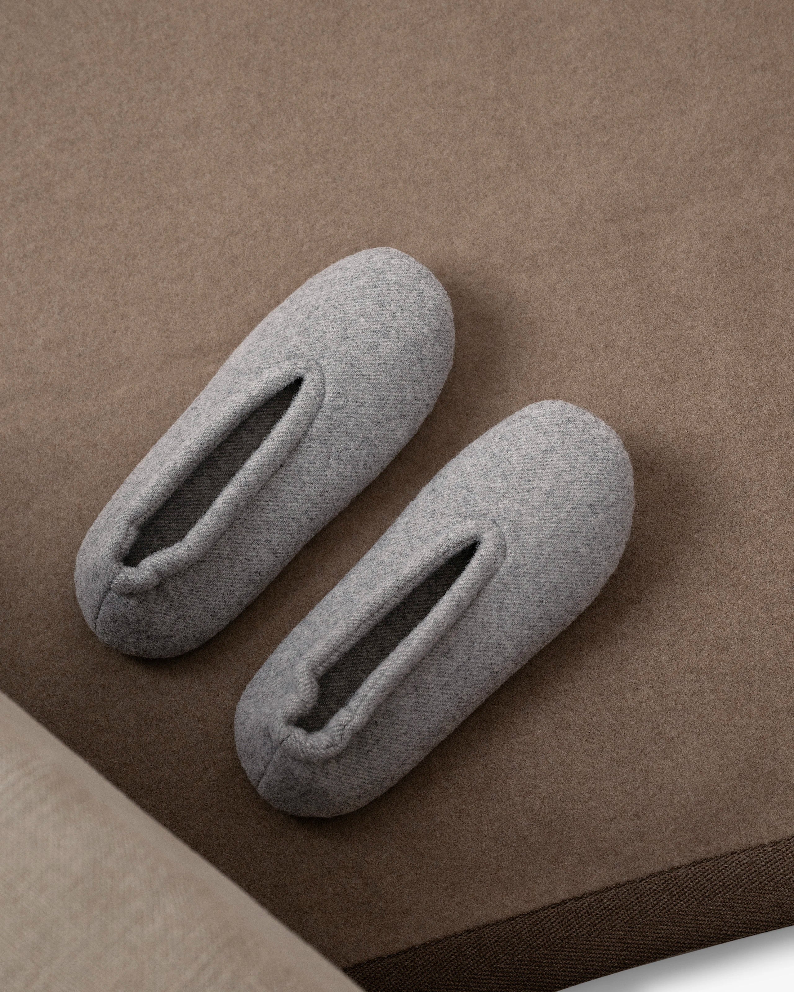 Jumeirah Ballet Slippers - Grey Cashmere