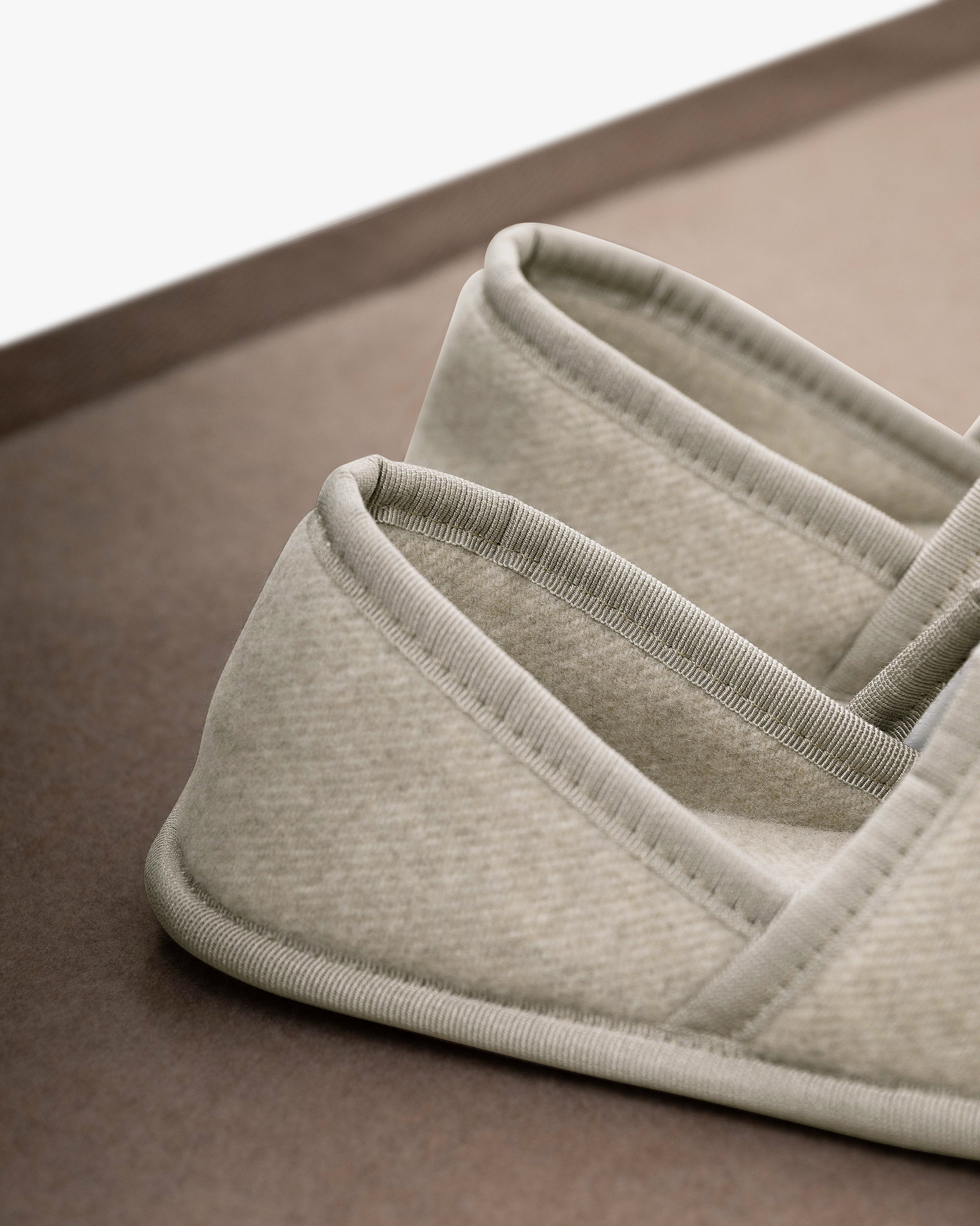 Kumo Slippers - Beige Cashmere
