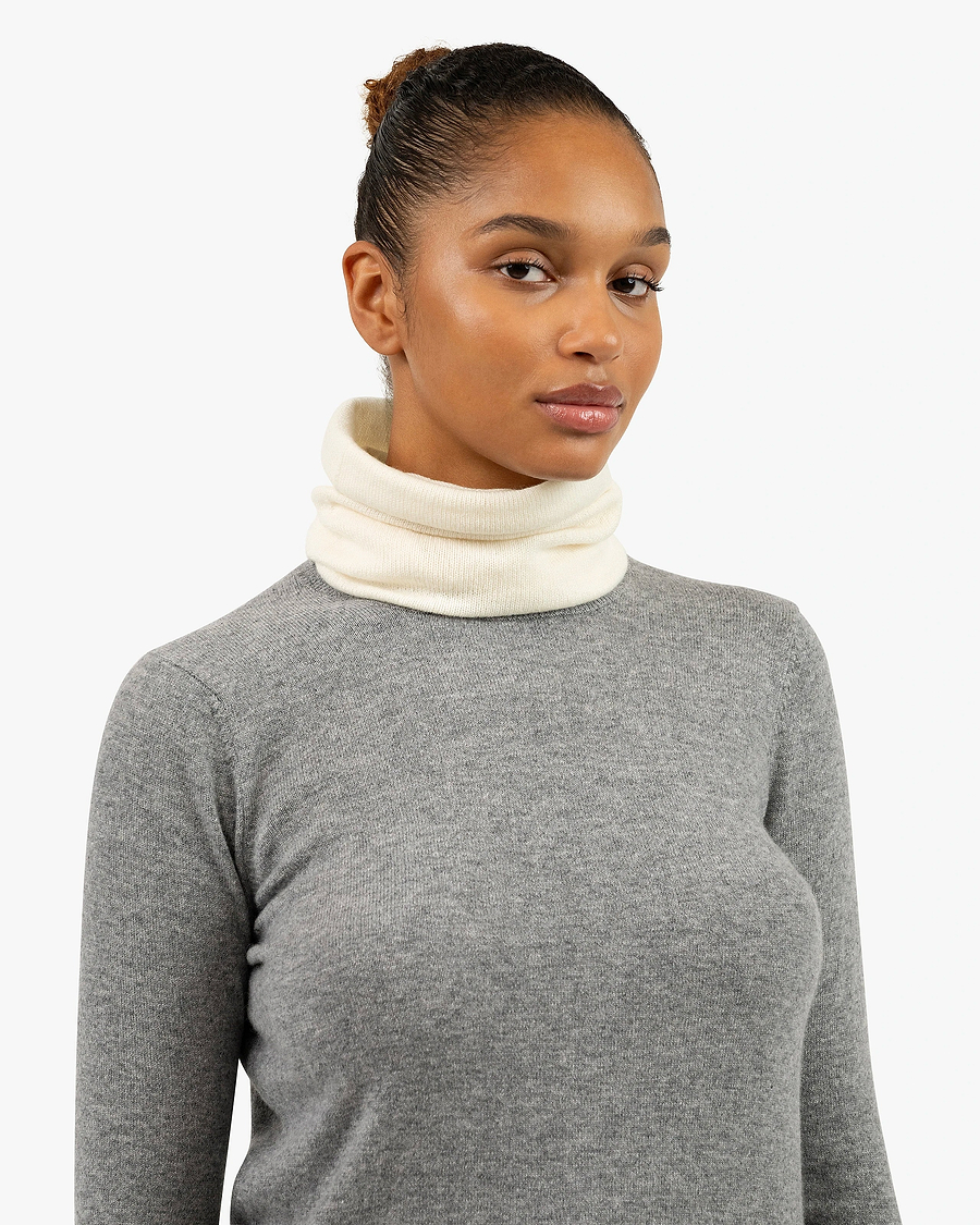 Essential Neck Warmer - White Cashmere
