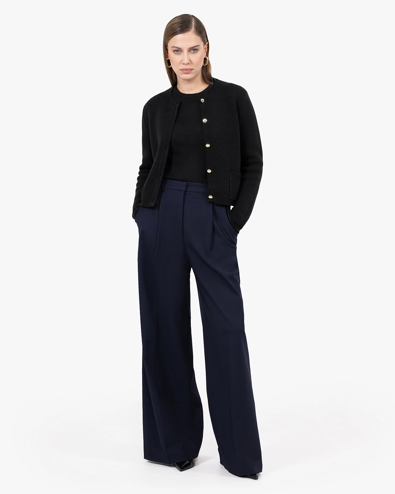 Women's Oasi Crew Neck Cotton Cardigan - Black | MaisonCashmere