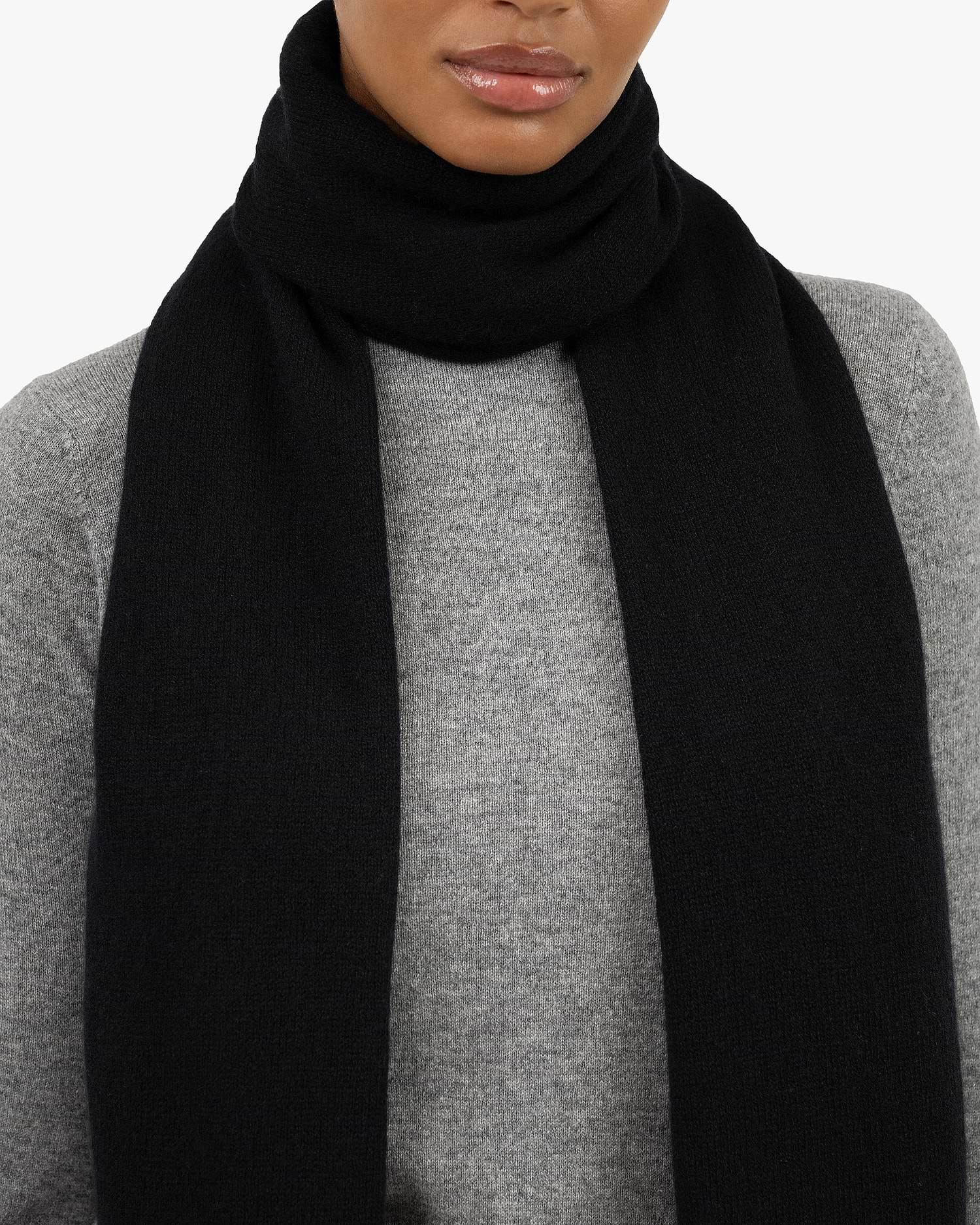 Echarpe De 50% Cachemire Et 50% Laine Pour La Femme – 70 X 180 Cm Echarpe De 50% Cachemire Et 50% Laine Pour La Femme – 70 X 180 Cm