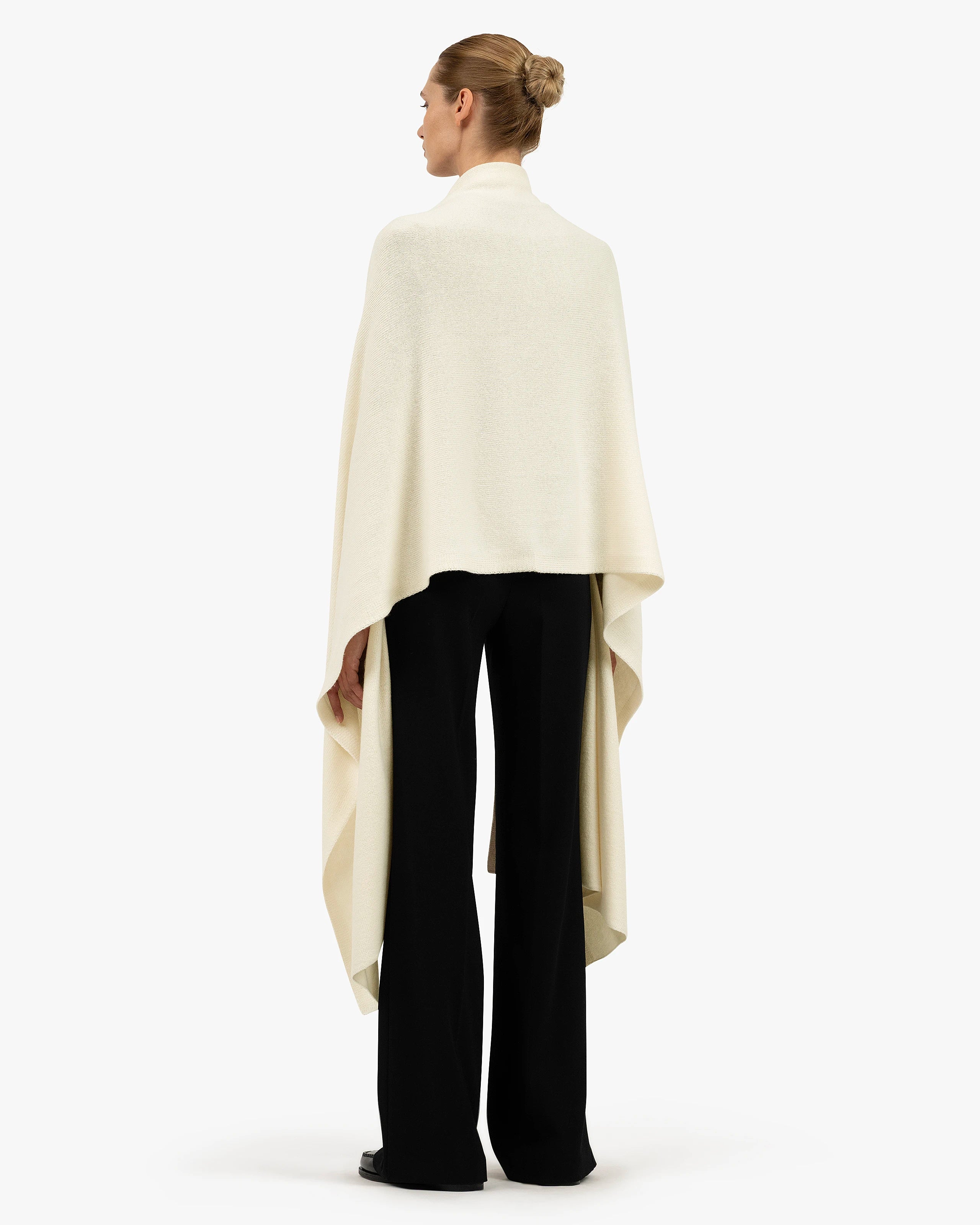 Courmayeur Maxi Wrap - White Cashmere