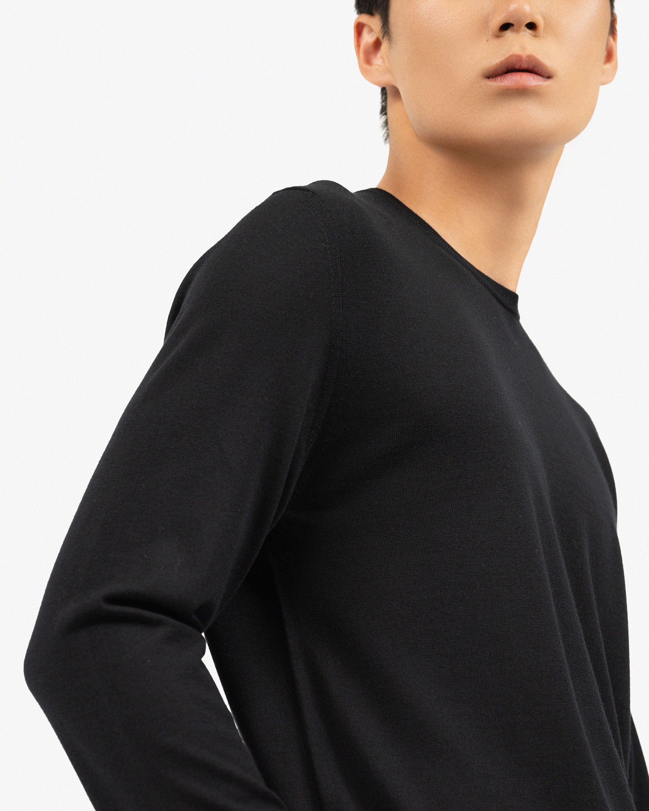 Men's Belmond Crew Neck Sweater - Black Merino Superfine