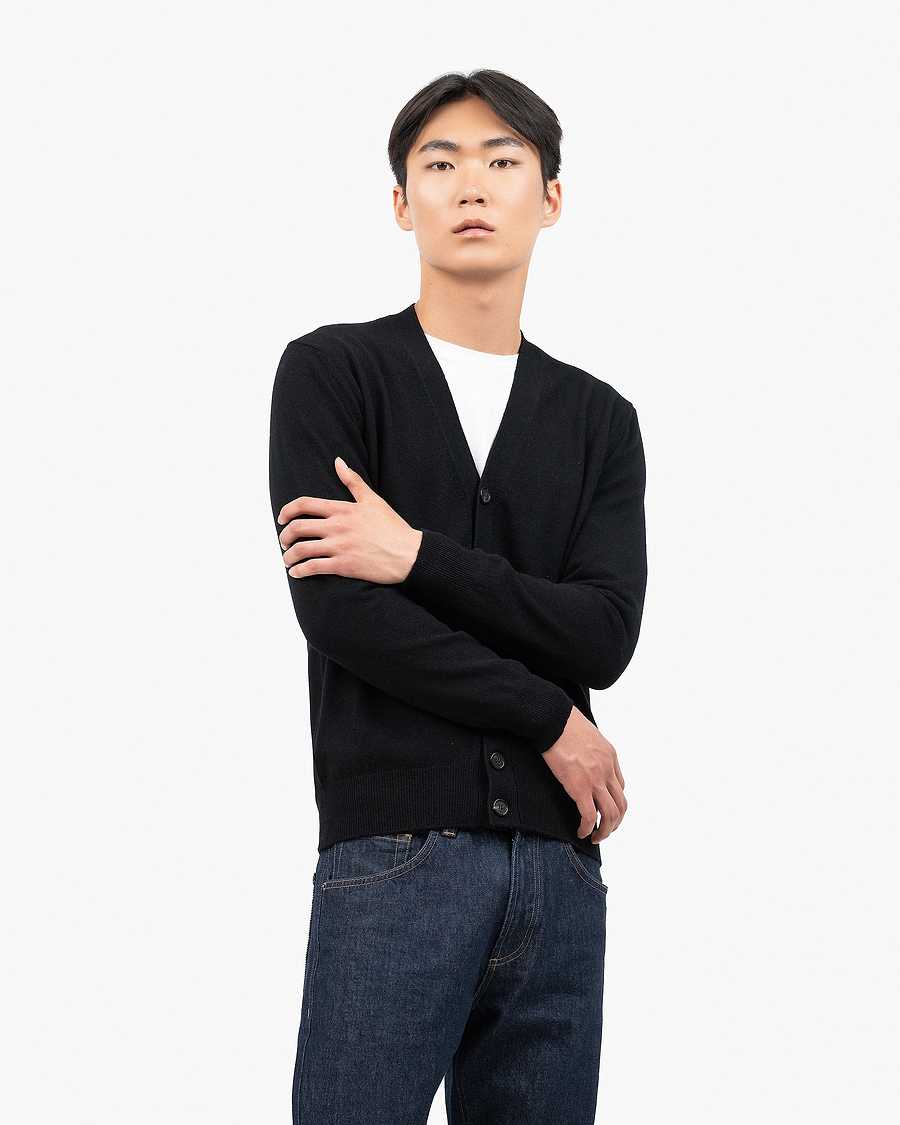 Men's Classic Cardigan - Black Cashmere