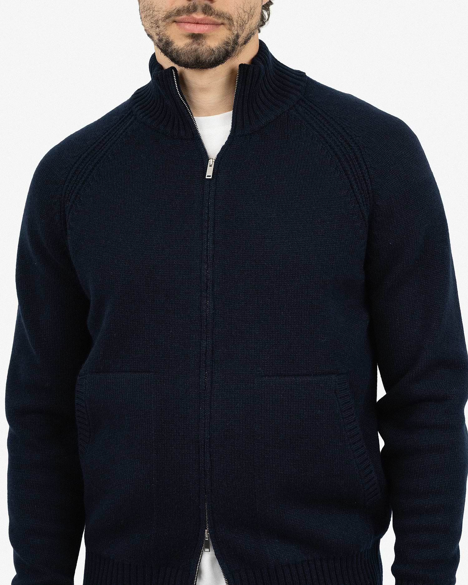 Cardigan uomo nero lungo a manica lunga in calda lanetta a tessitura Cardigan uomo nero lungo a manica lunga in calda lanetta a tessitura