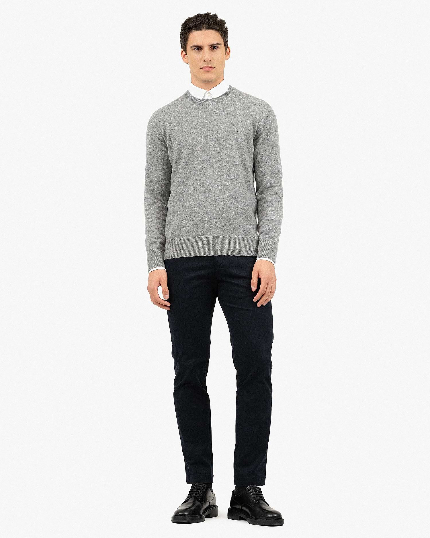 Men's Classic Crew Neck Sweater - Medium Grey - Cashmere - Made in Italy Men's Classic Crew Neck Sweater - Medium Grey - Cashmere - Made in Italy