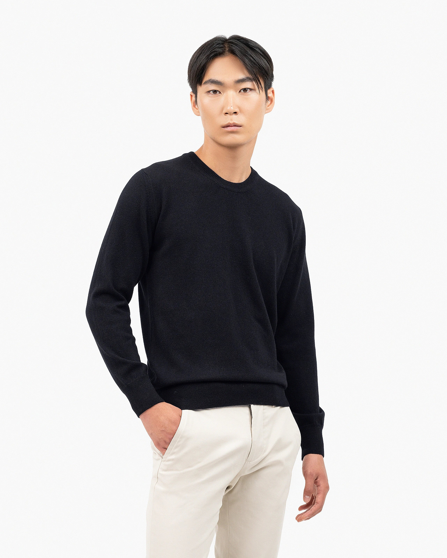Men's Classic Crew Neck Sweater - Black Cashmere