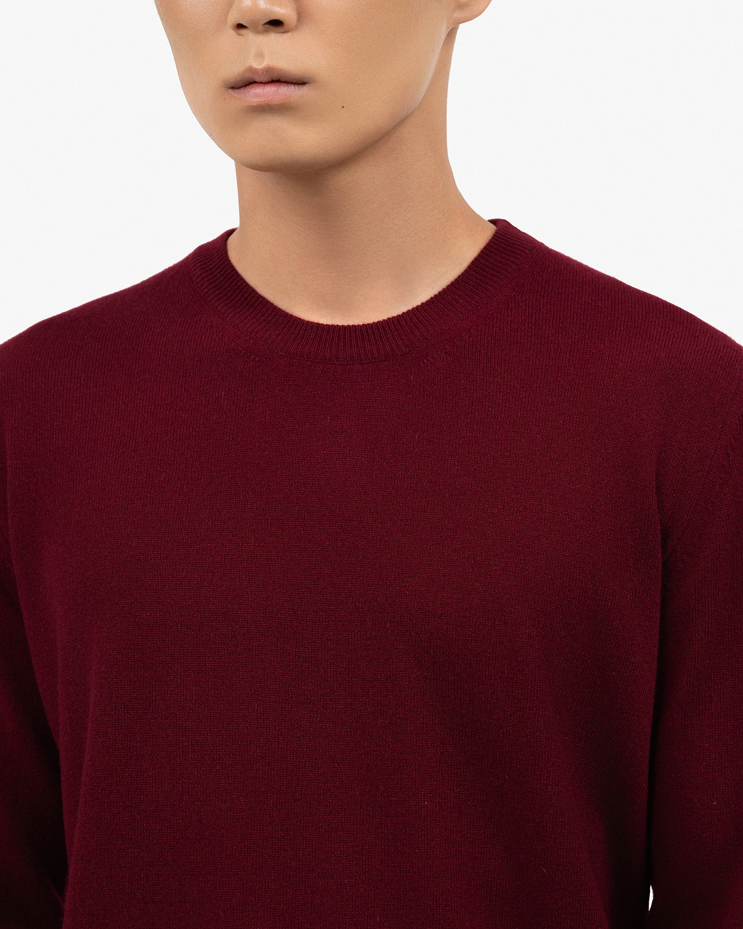 Men's Classic Crew Neck Sweater - Bordeaux Cashmere