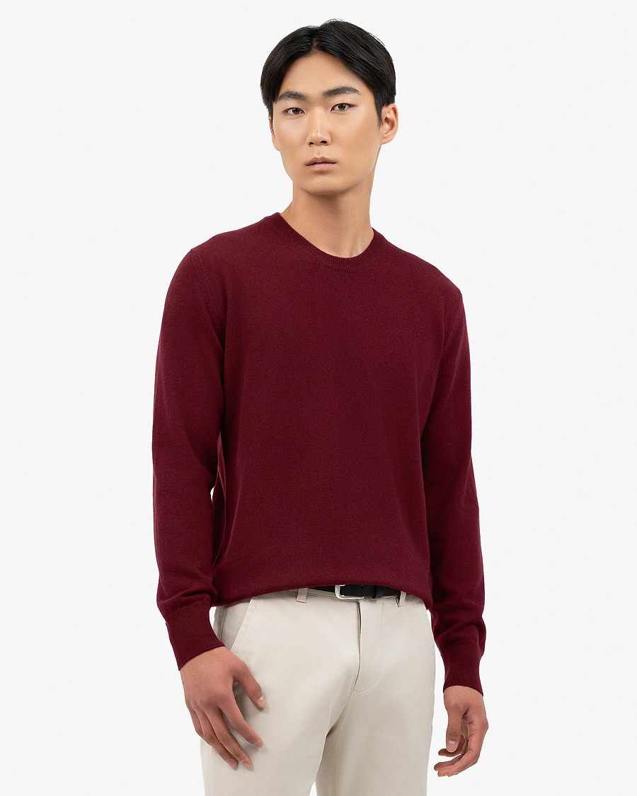 Men's Classic Crew Neck Sweater - Bordeaux Cashmere