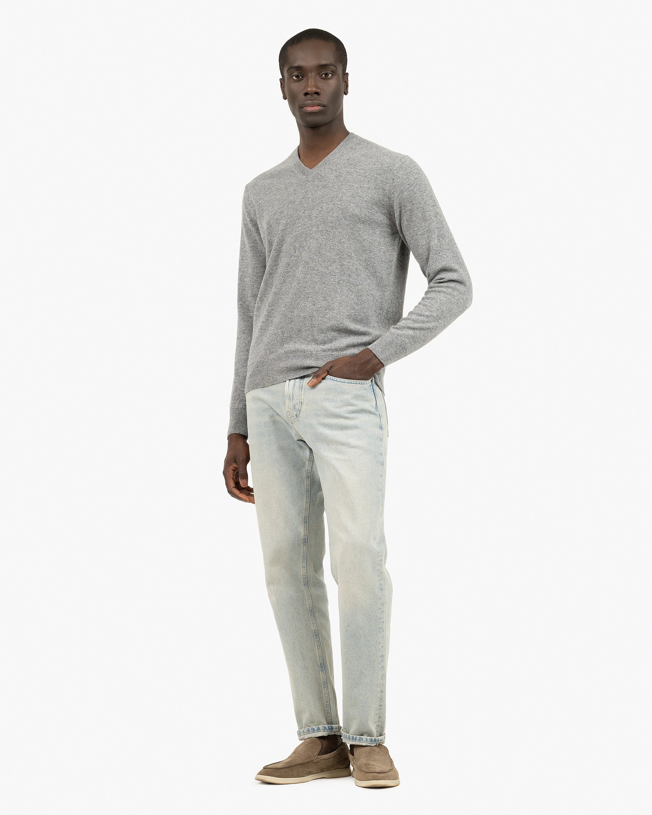 Men's Classic V-Neck Sweater - Medium Grey Cashmere