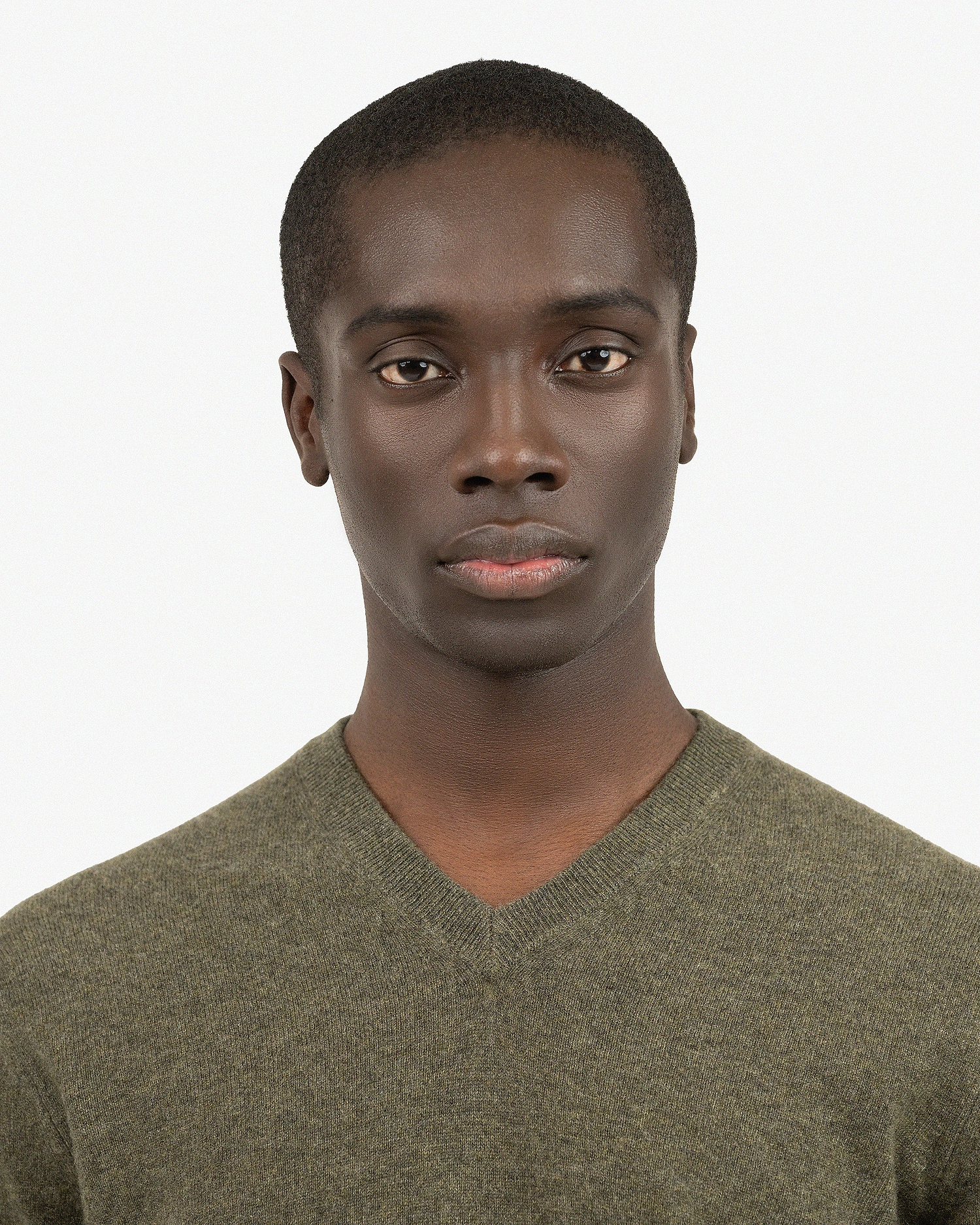 Men's Classic V-Neck Sweater - Green Cashmere