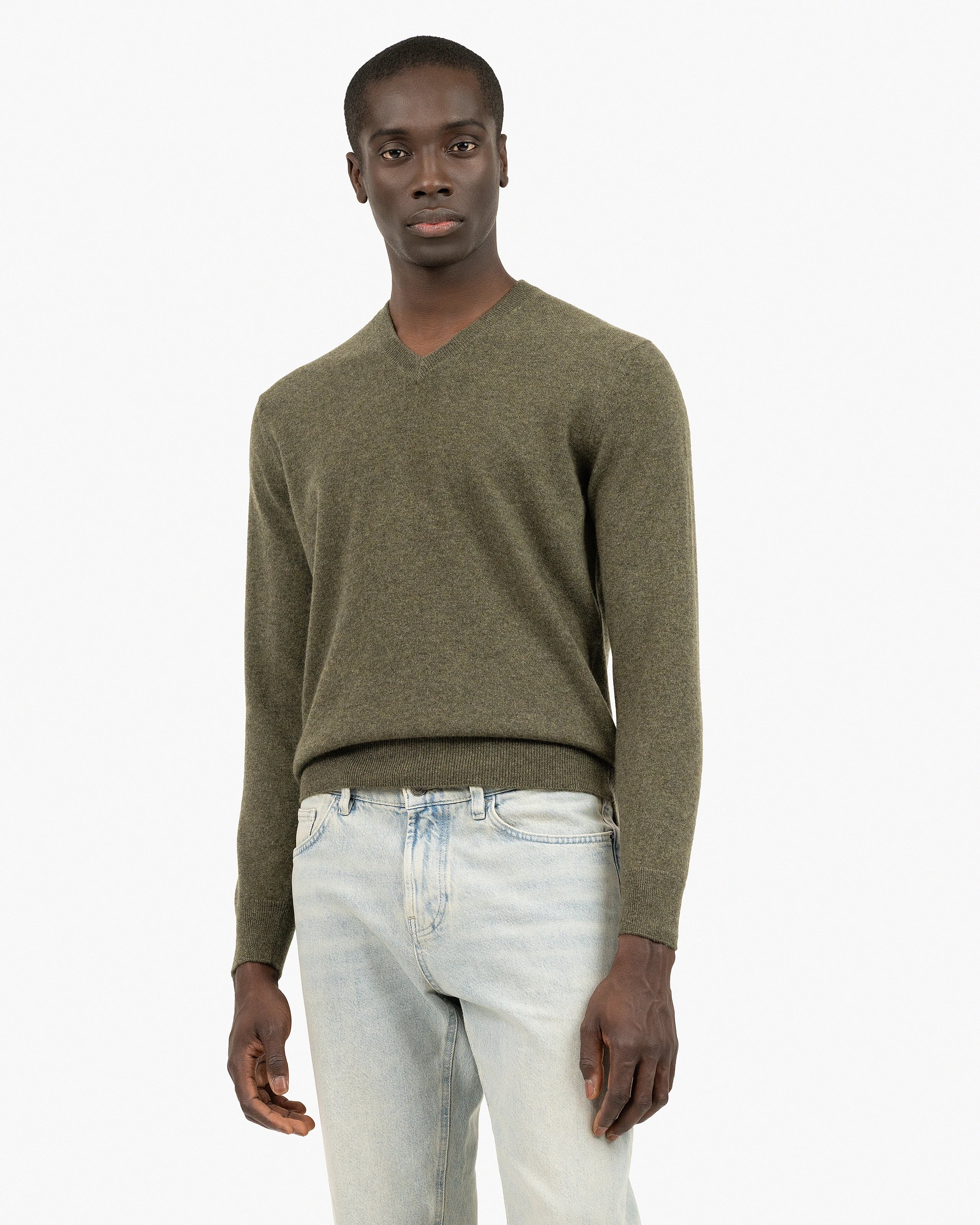 Men's Classic V-Neck Sweater - Green Cashmere