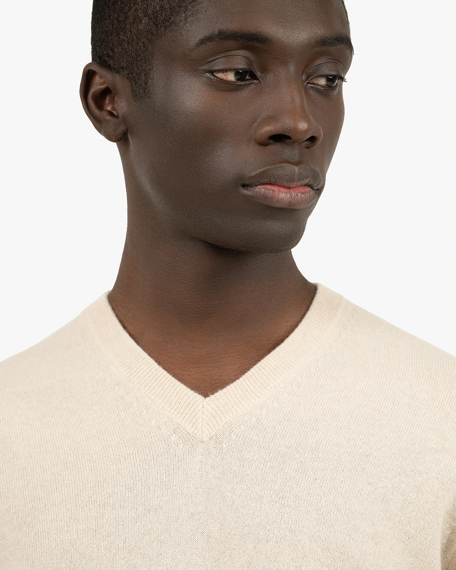 Men's Classic V-Neck Sweater - Light Beige Cashmere