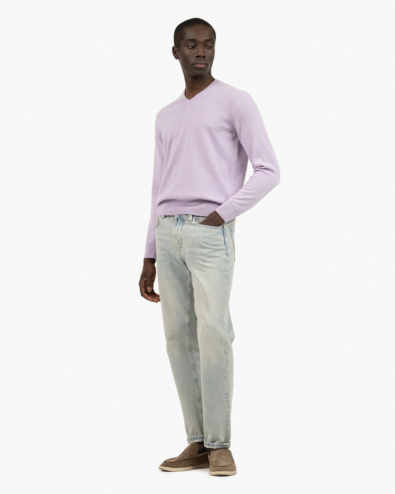 Men's Classic V-Neck Sweater - Lilac Cashmere