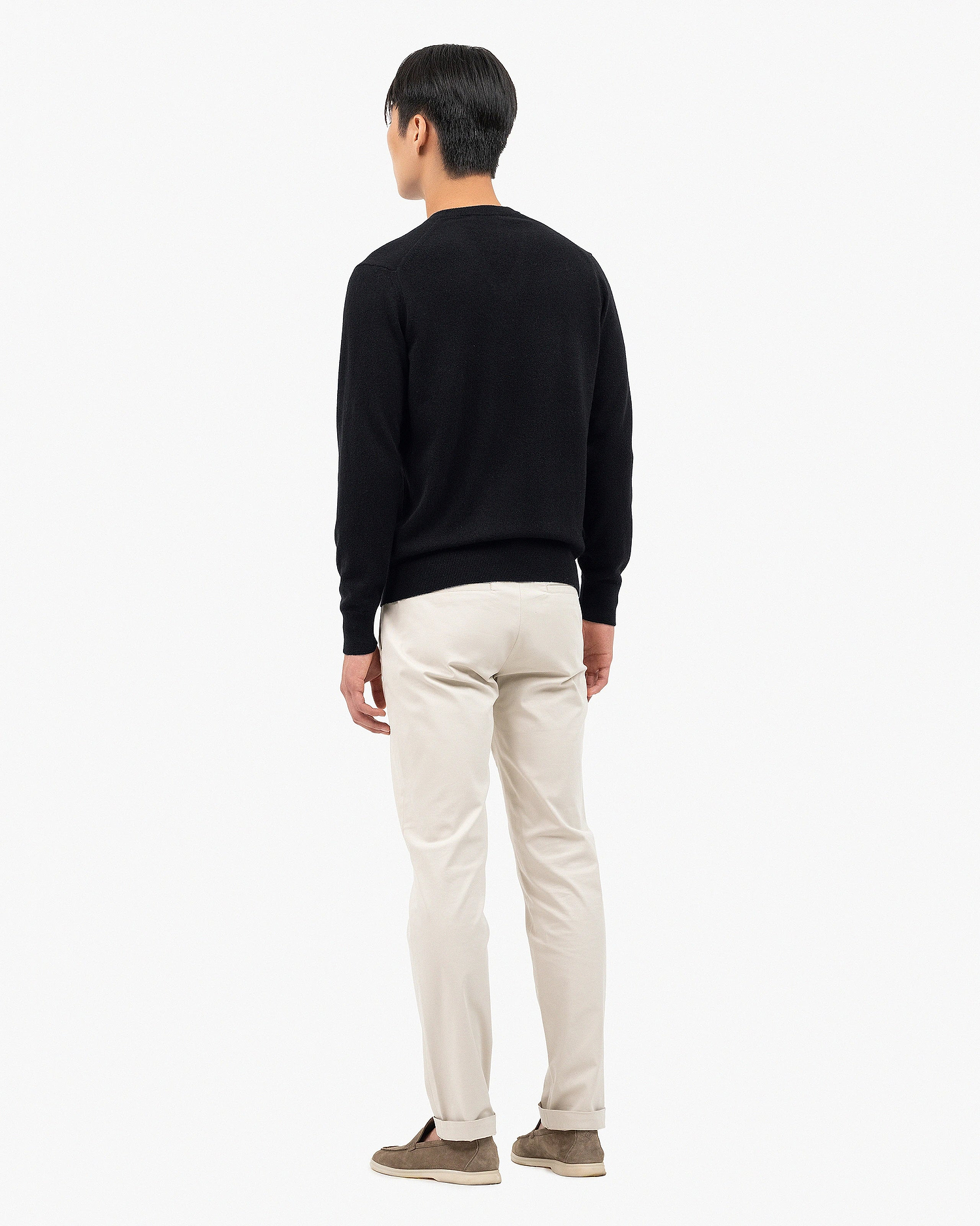 Men's Classic V-Neck Sweater - Black Cashmere