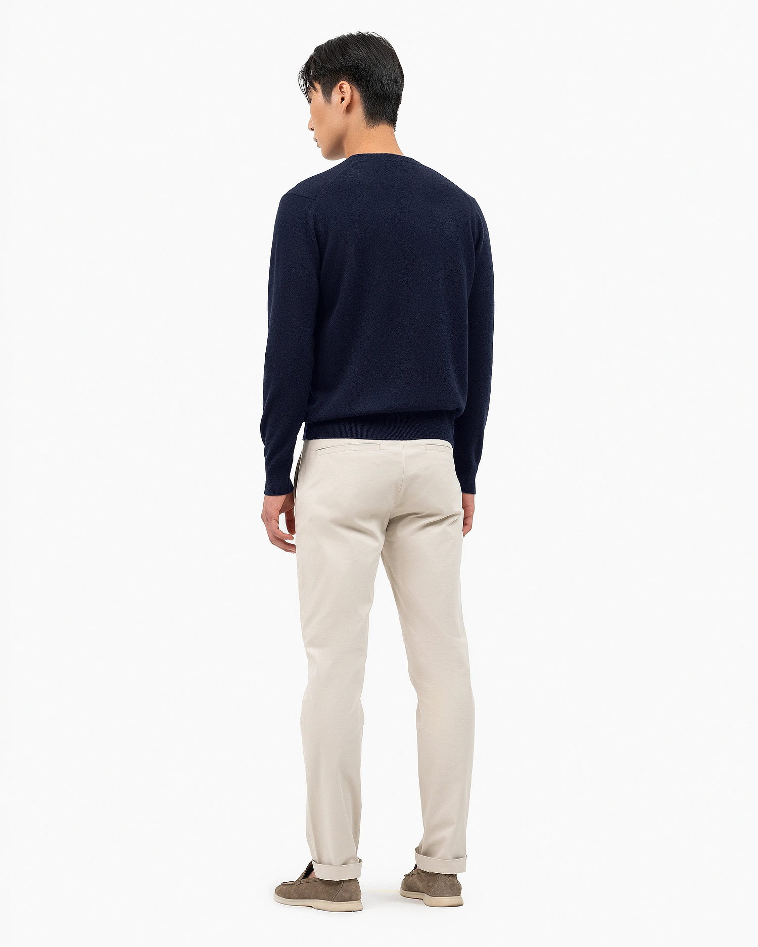 Men's Classic V-Neck Sweater - Night Blue Cashmere