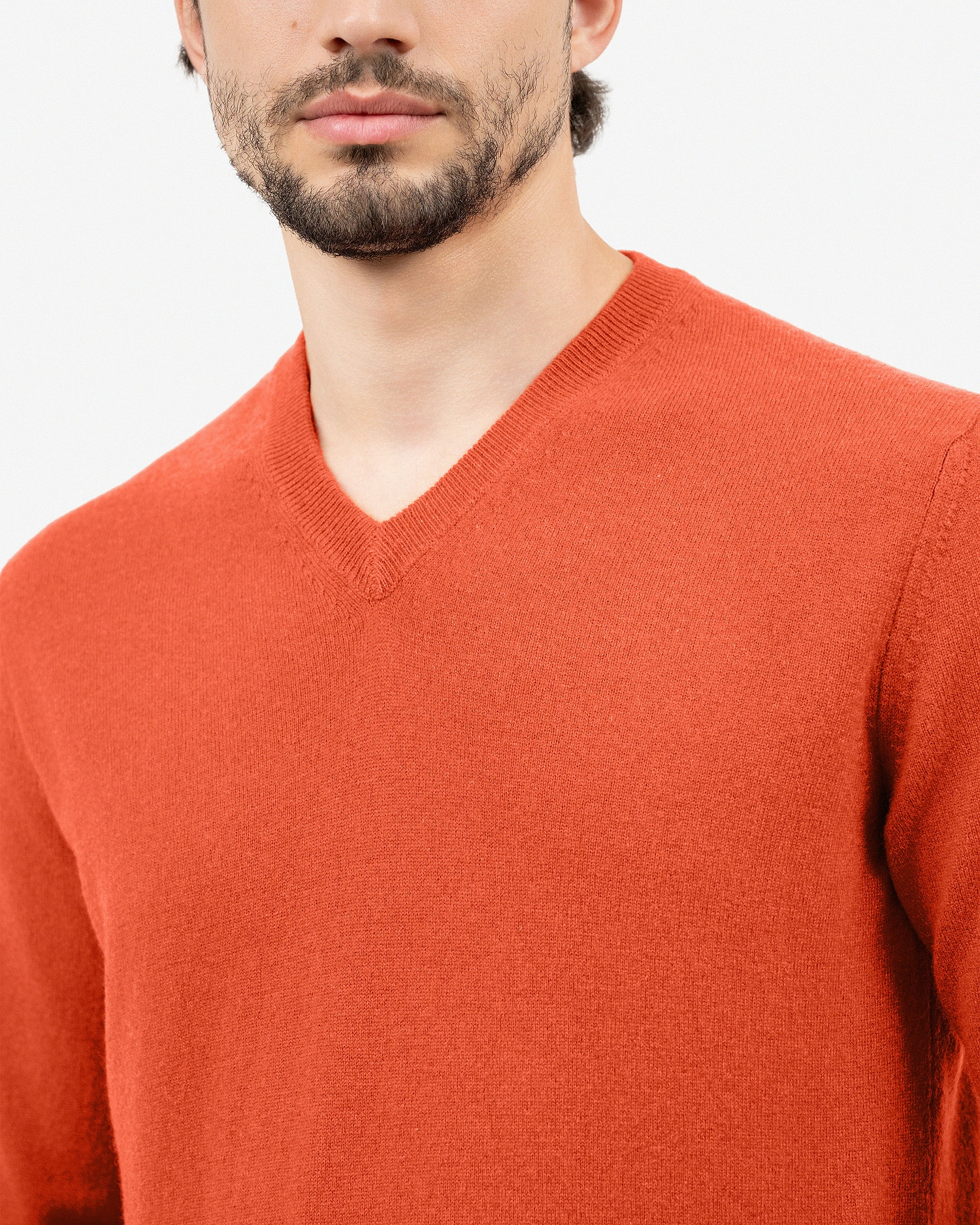 Men's Classic V-Neck Sweater - Brick Red Cashmere