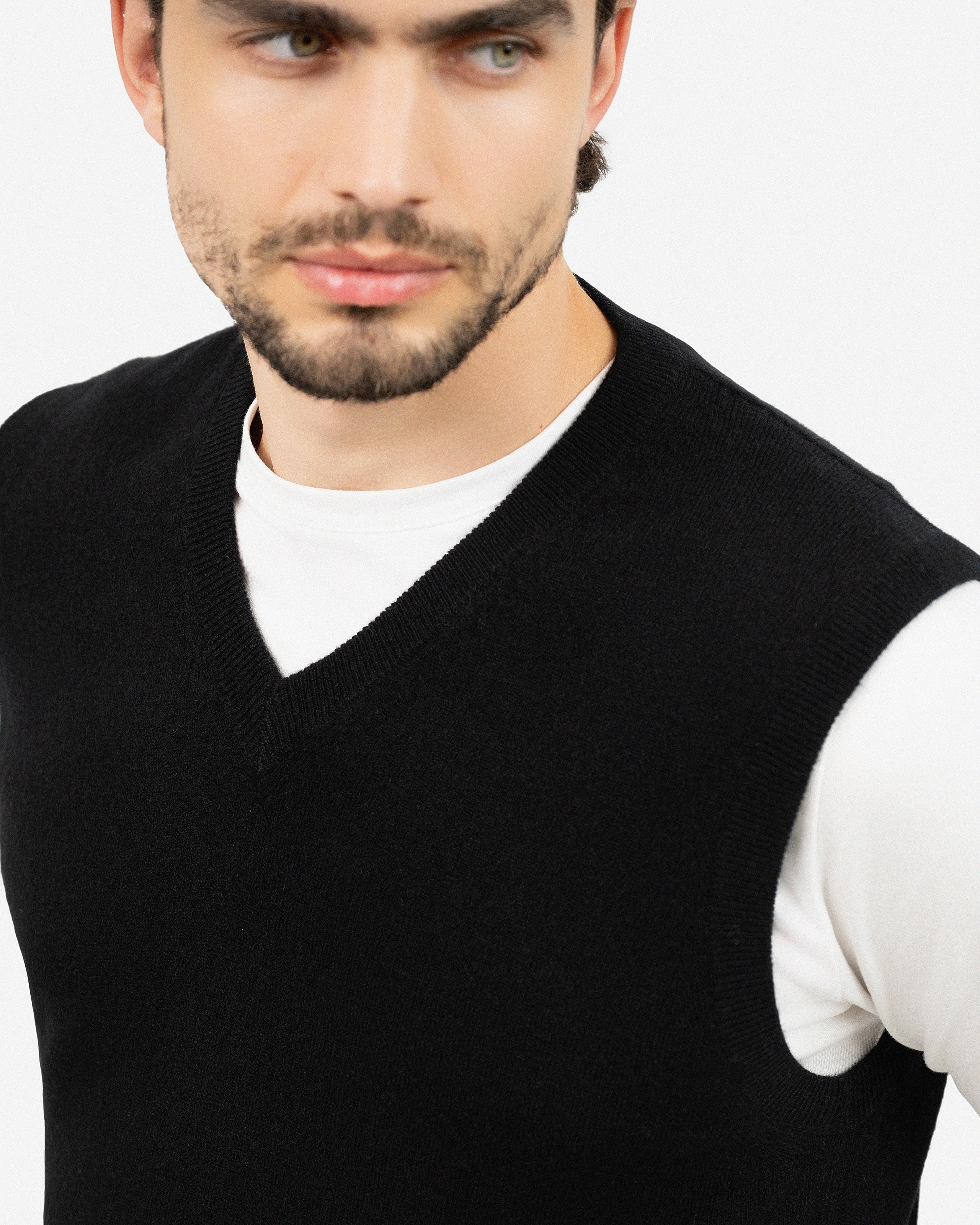 Men's Classic V-Neck Vest - Black Cashmere