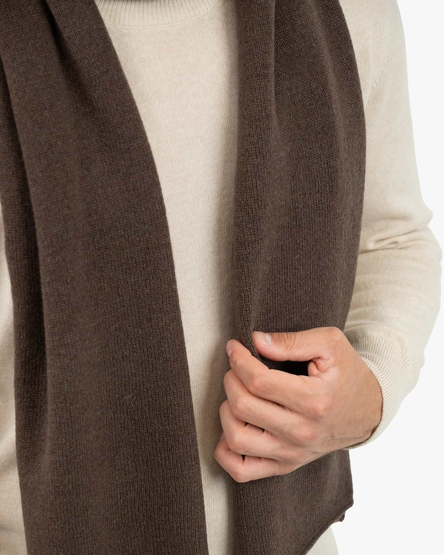 Essential Maxi Cashmere Scarf for Men - Brown | MaisonCashmere Essential Maxi Cashmere Scarf for Men - Brown | MaisonCashmere