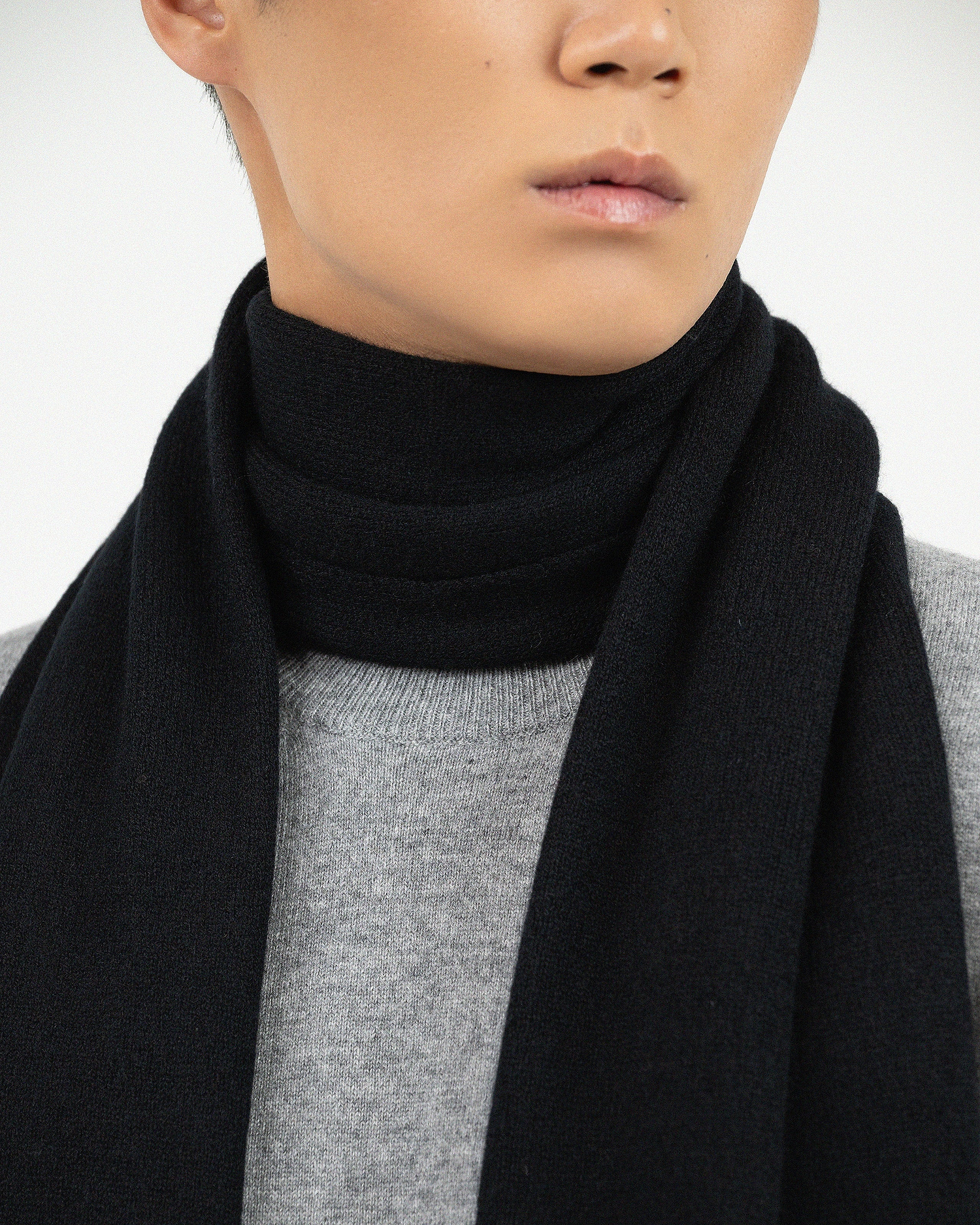 Men's Essential Maxi Scarf - Black Cashmere