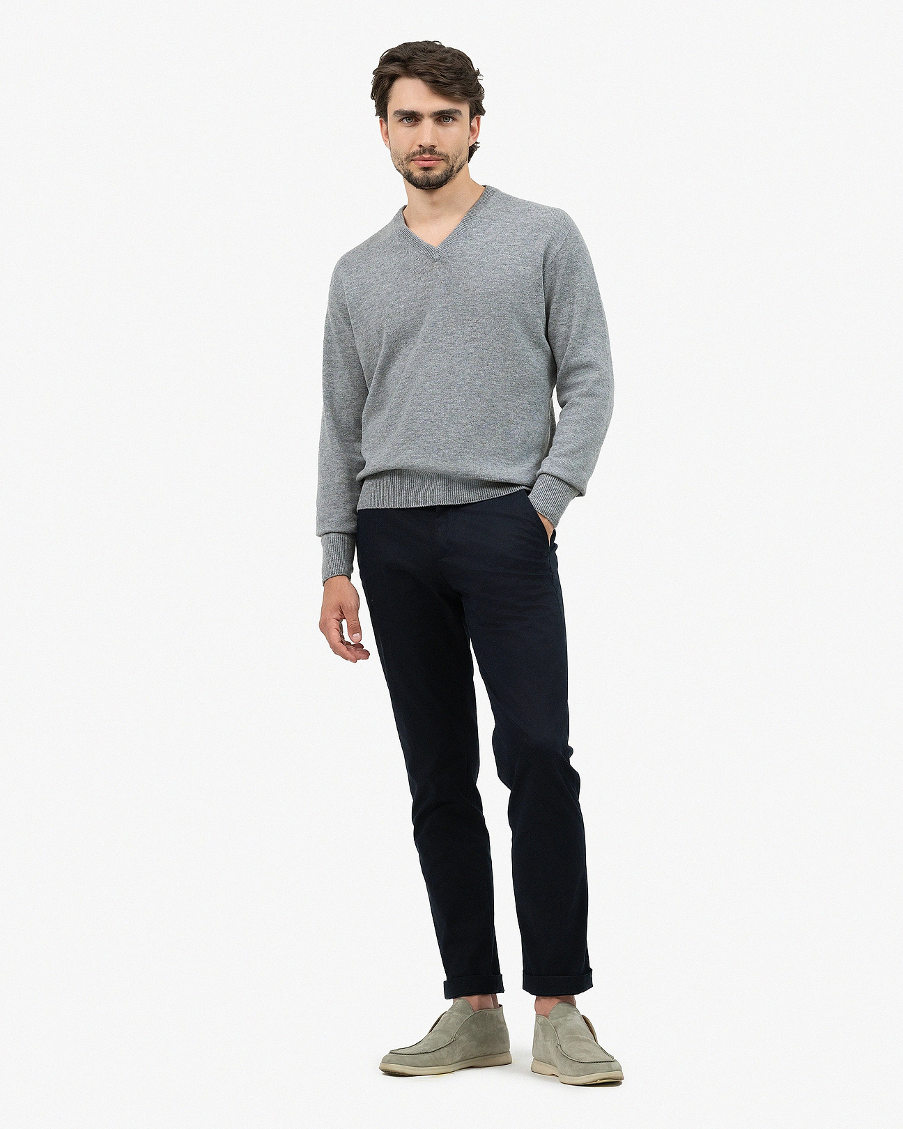 Men's Saxon Merino V-Neck Sweater - Medium Grey | MaisonCashmere