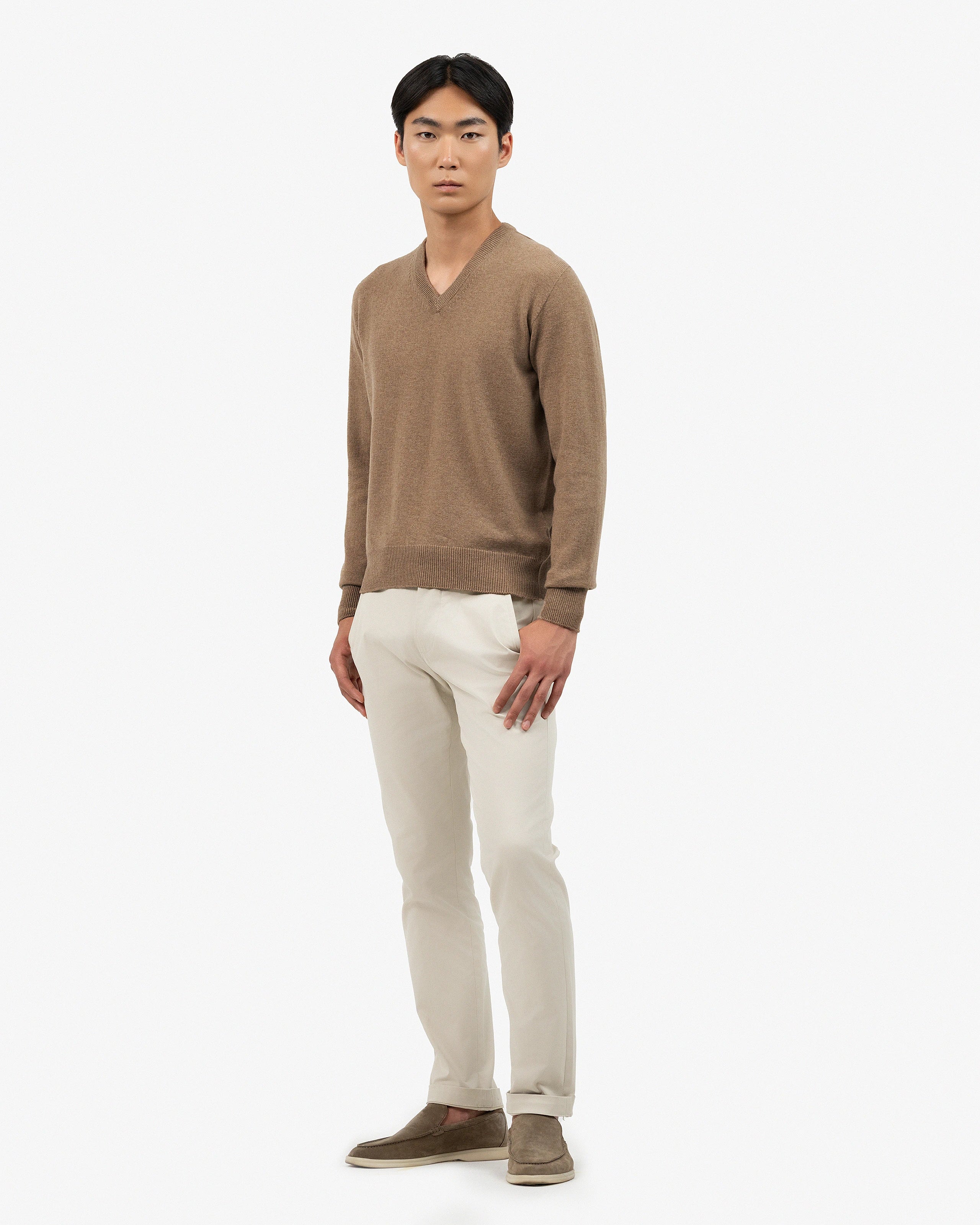 Men's Saxon V-Neck Sweater - Hazelnut Merino