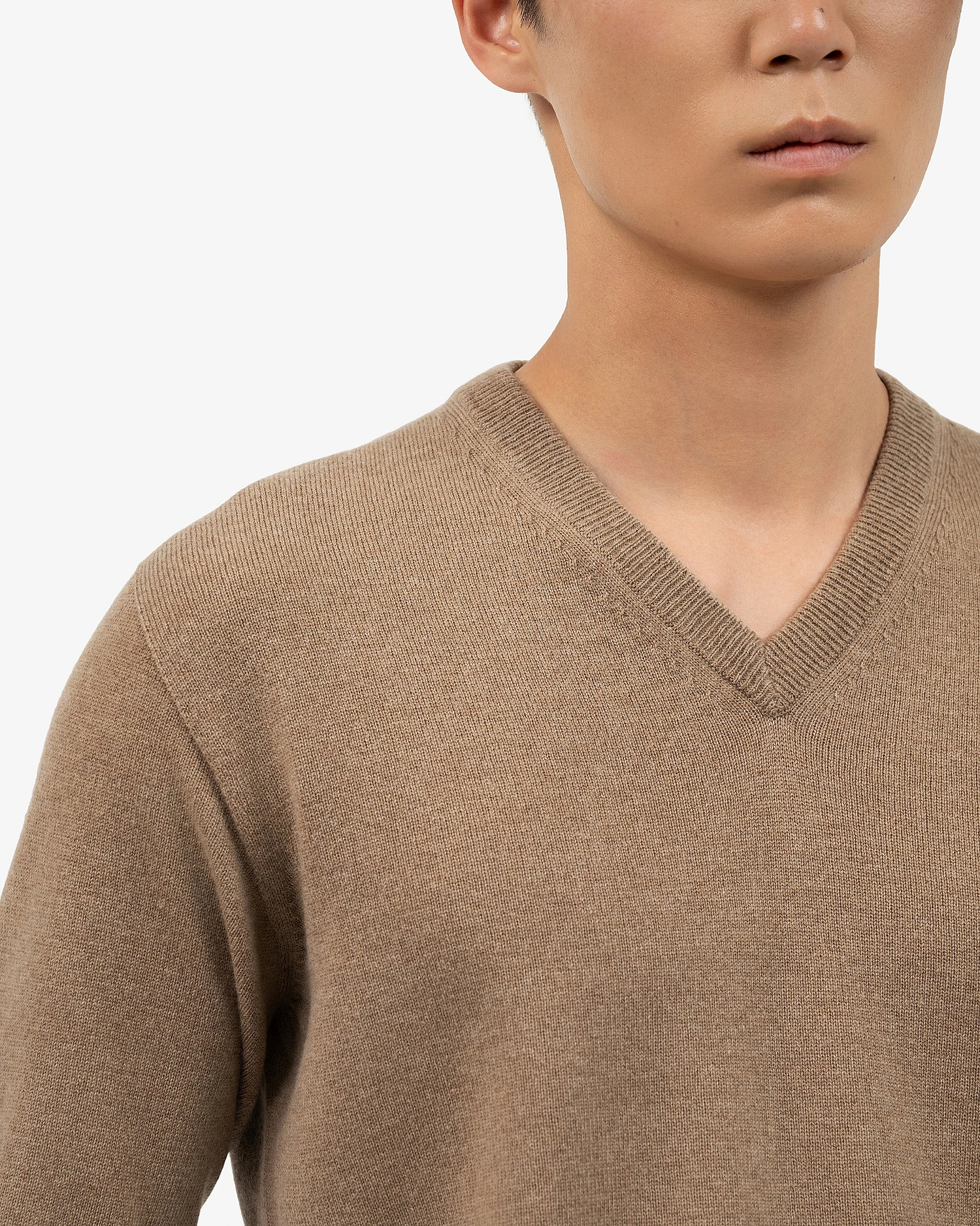Men's Saxon V-Neck Sweater - Hazelnut Merino