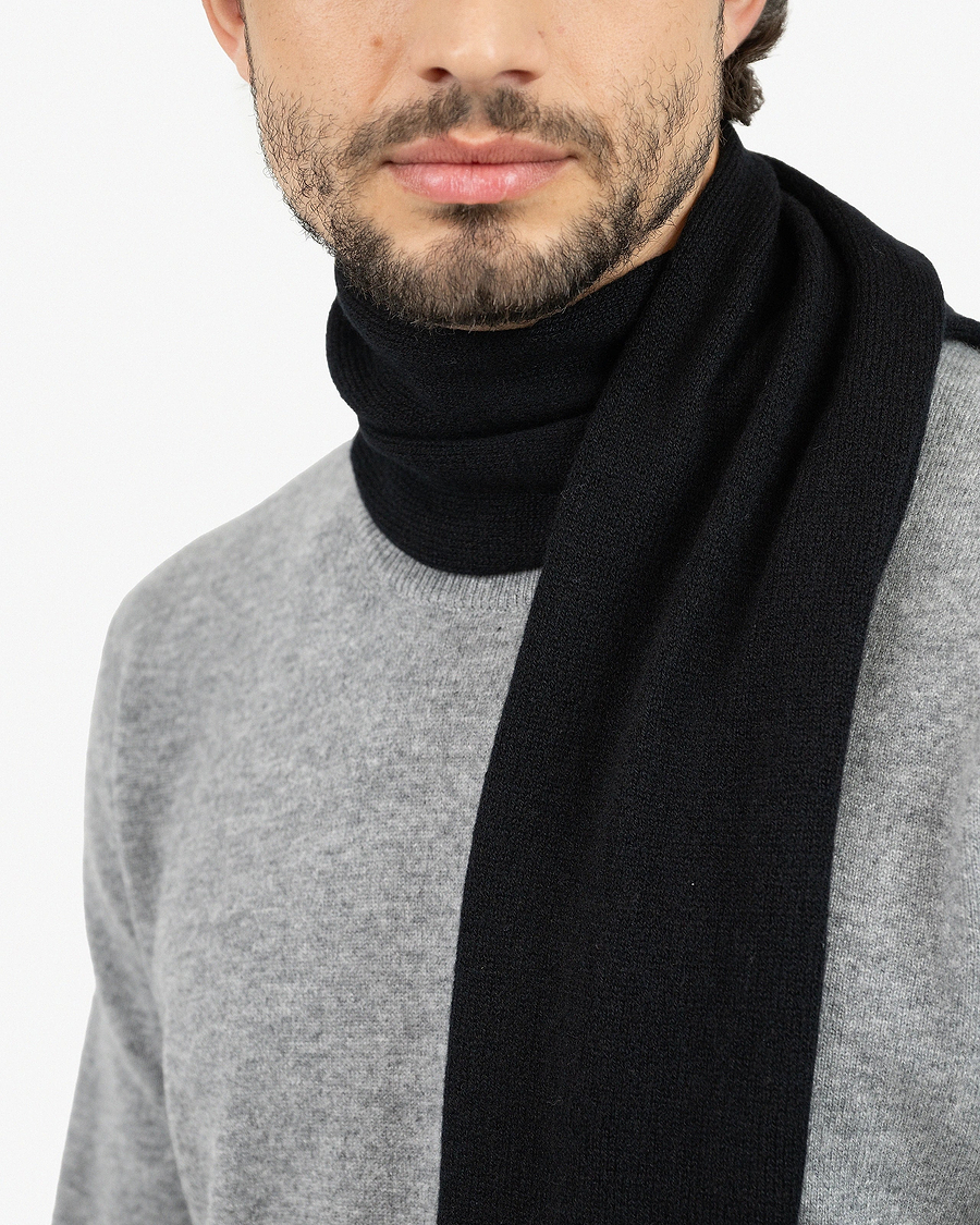 Men's Essential Scarf - Black Cashmere