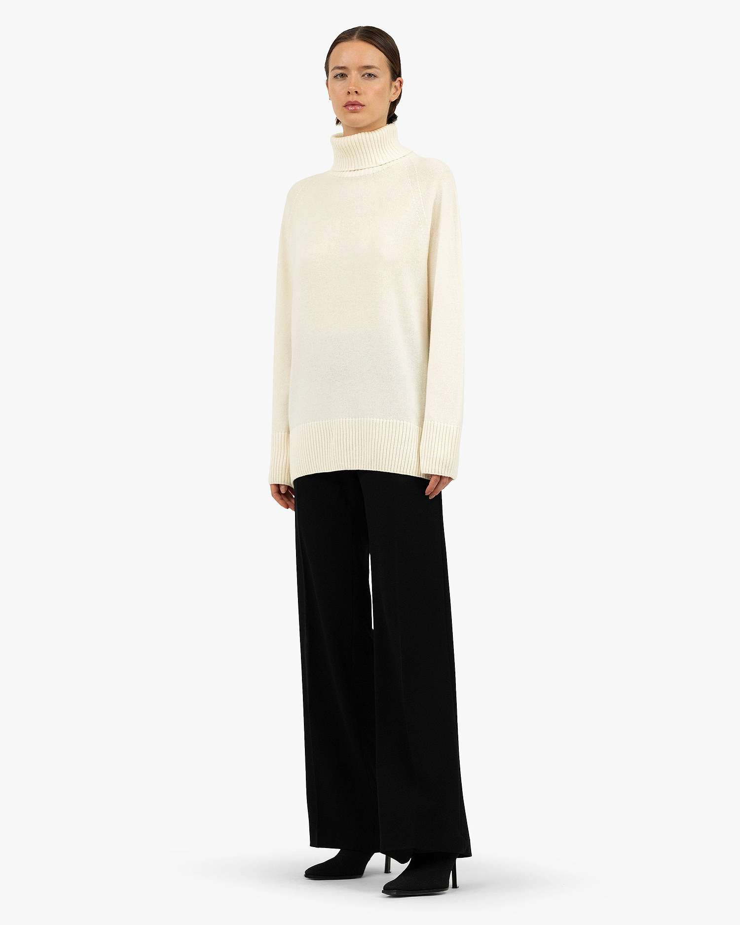 Mosel Maxi Turtleneck Sweater - White Cashmere