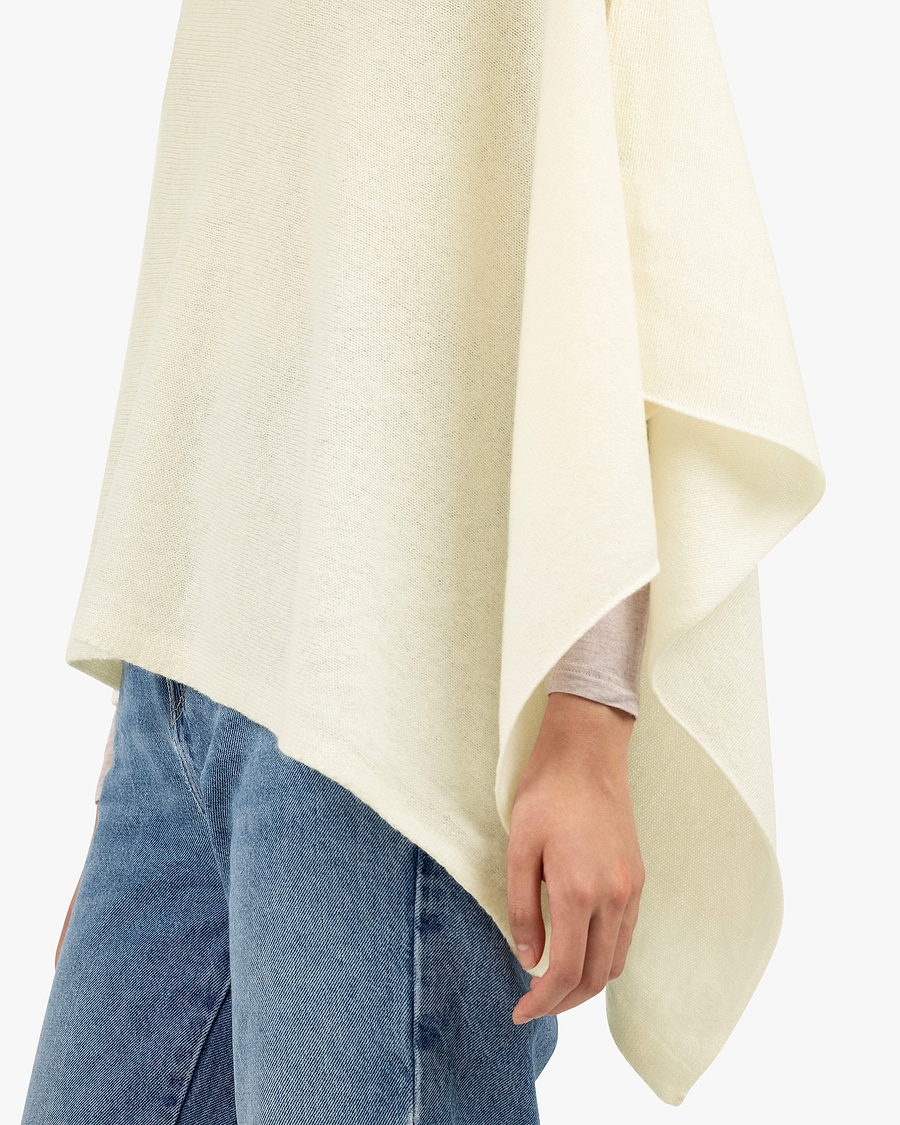 Essential Poncho - White Cashmere