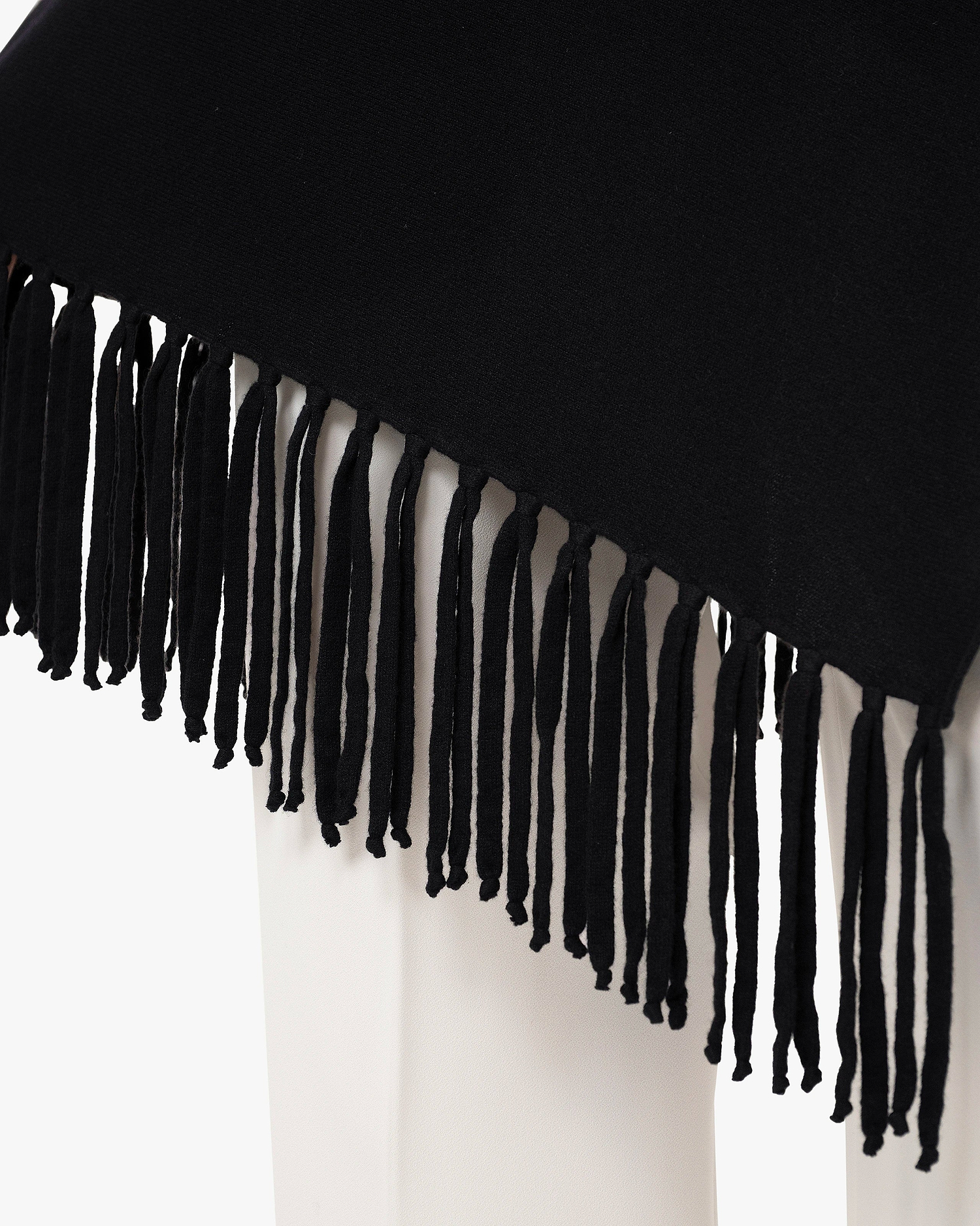 Poncho with Fringes - Black Cashmere