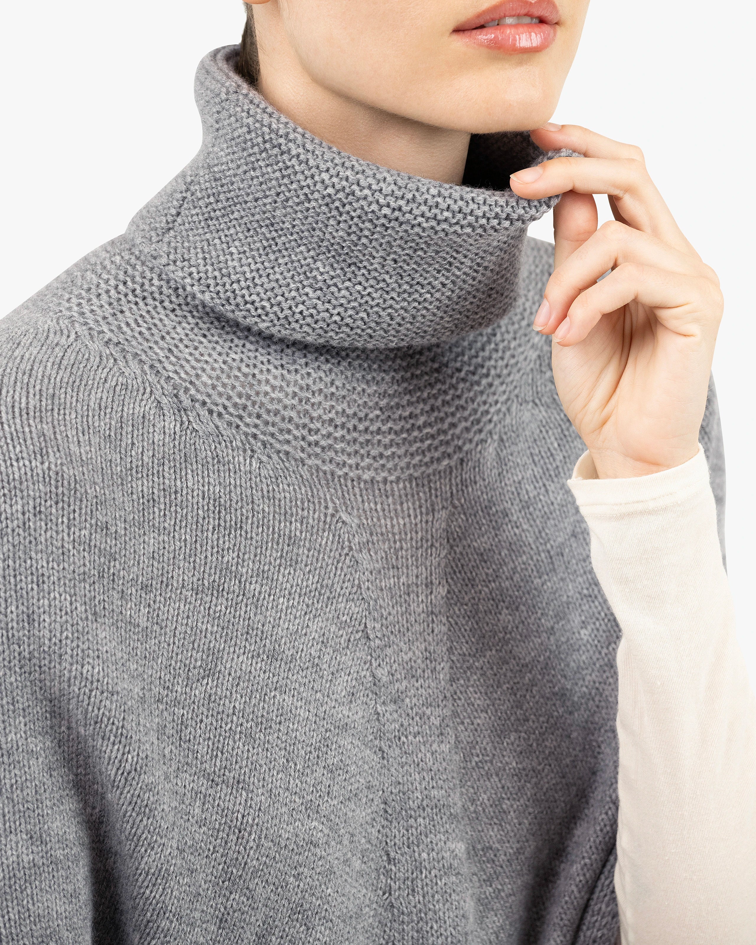 Selva Poncho - Medium Grey Cashmere