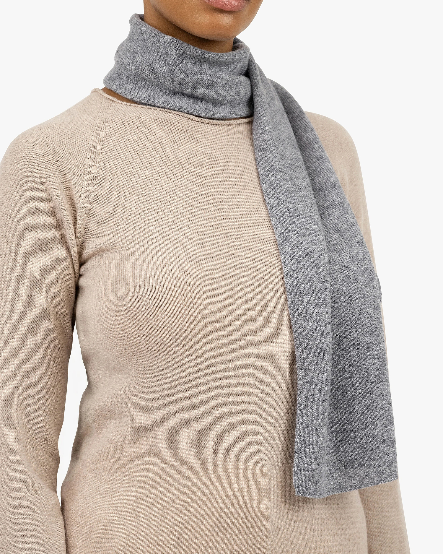 Women's Essential Scarf - Medium Grey Cashmere