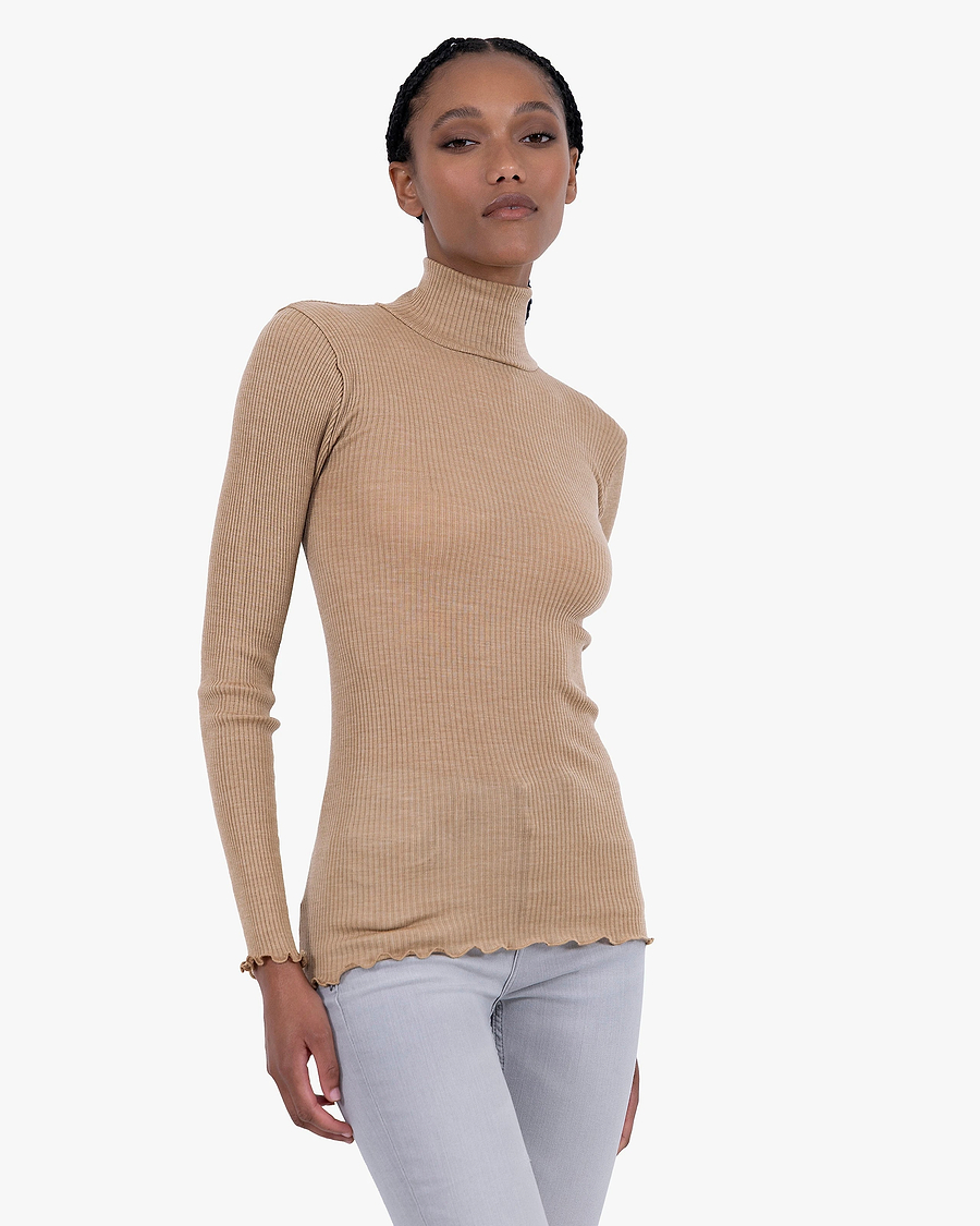 Pleated Turtleneck - Camel Merino / Seta