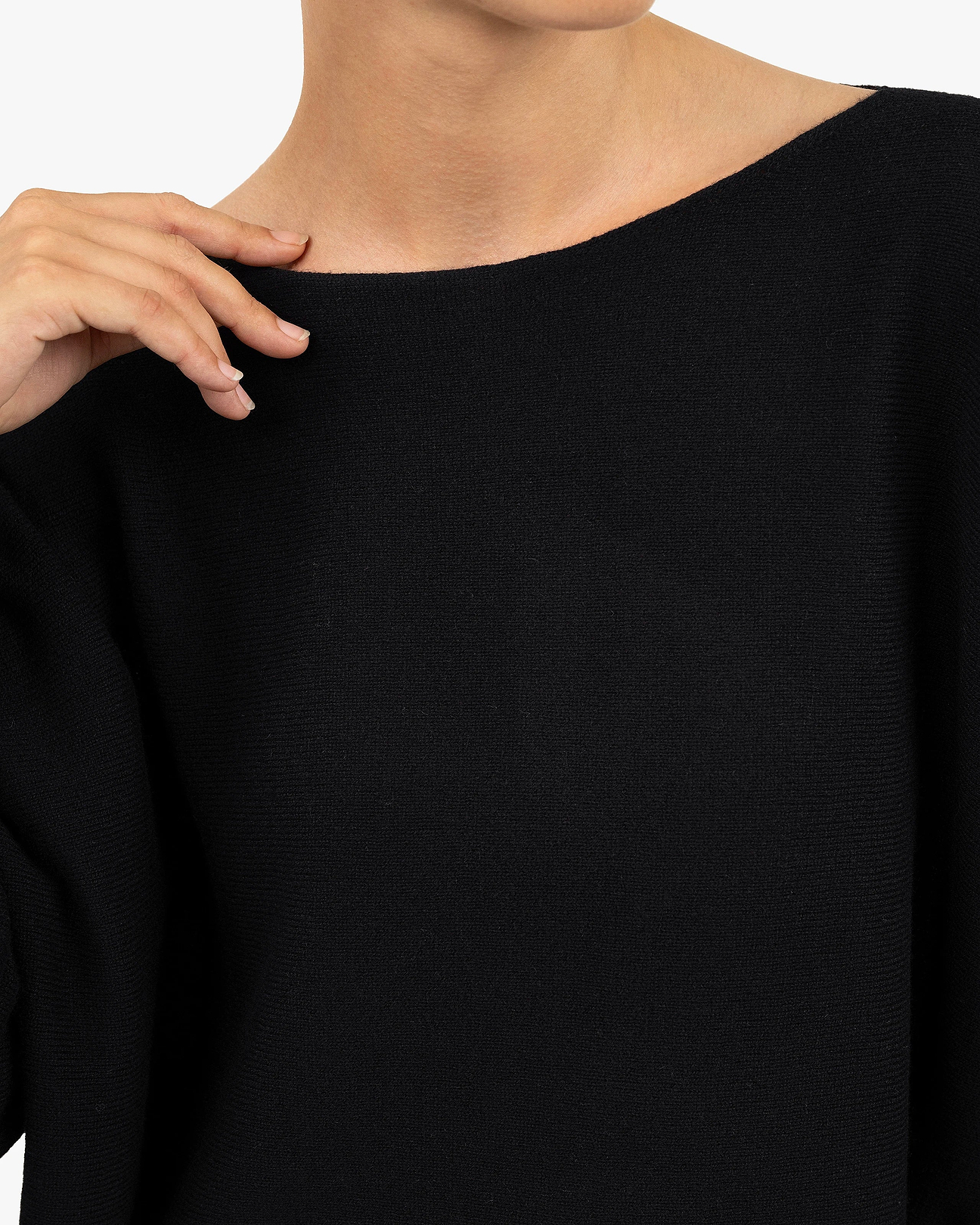 Velia Maxi Cashmere Boat Neck Sweater - Black | MaisonCashmere