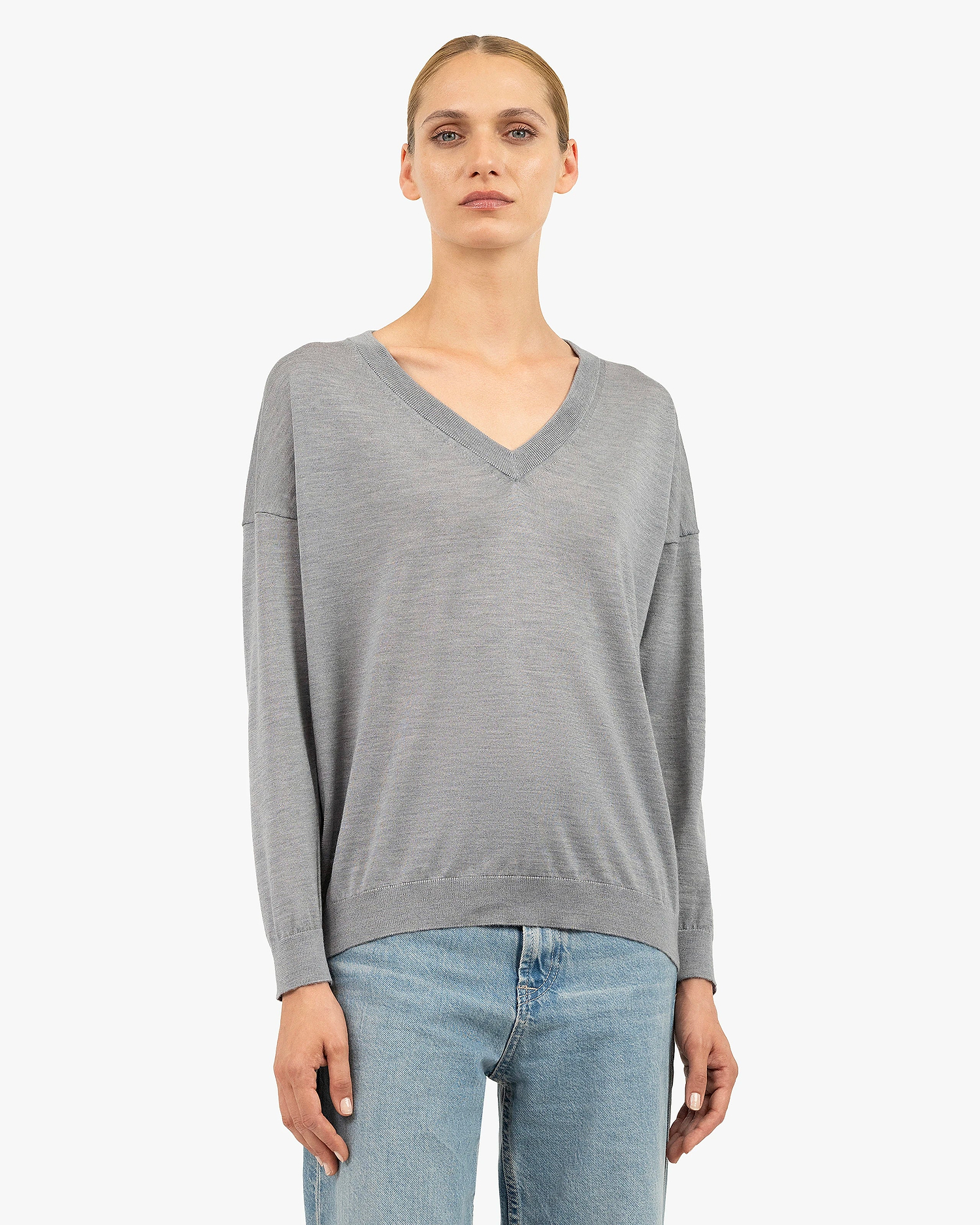 Women's Belvoir V-Neck Sweater - Grey Cashmere / Seta
