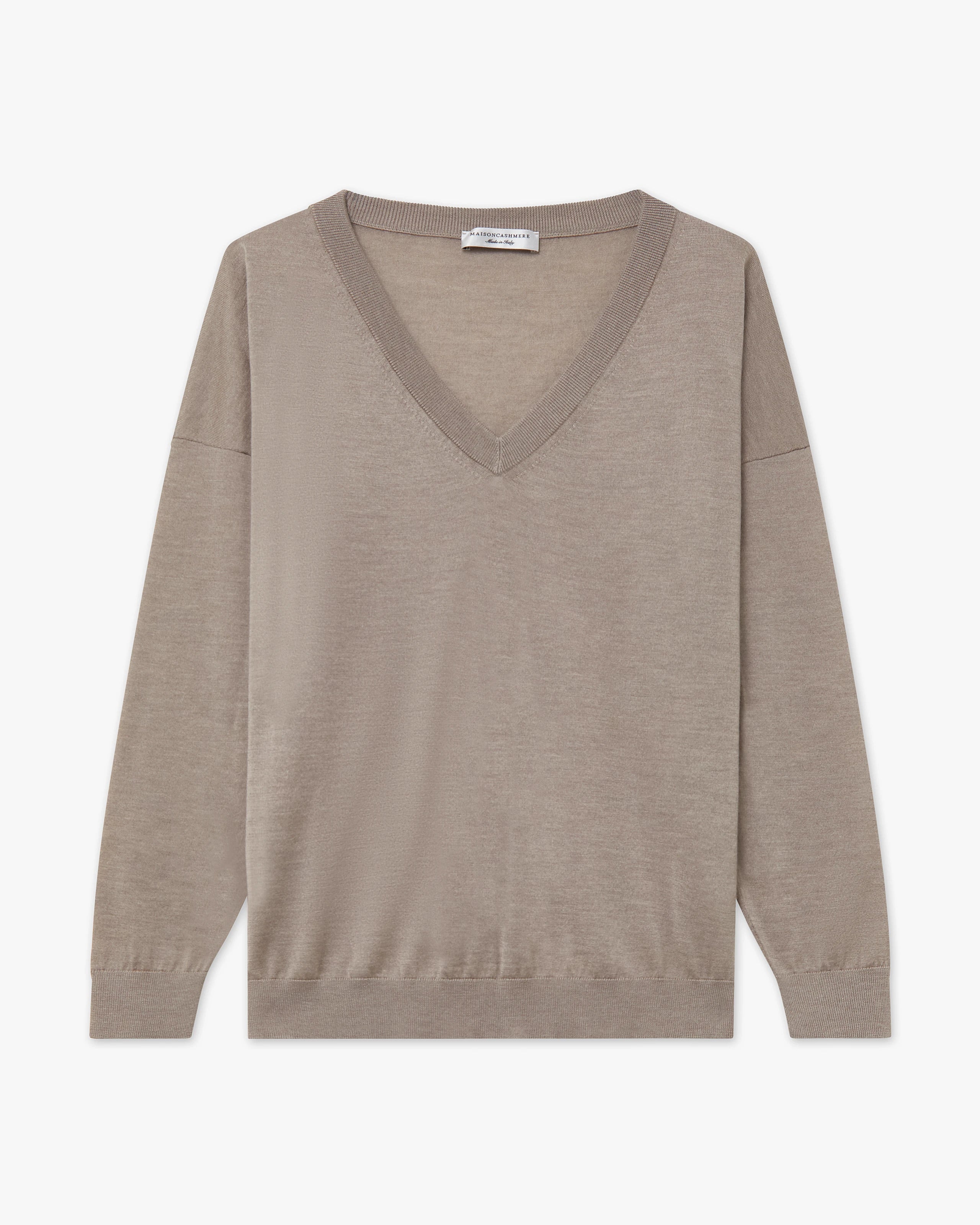 Women's Belvoir V-Neck Sweater - Beige Cashmere / Seta
