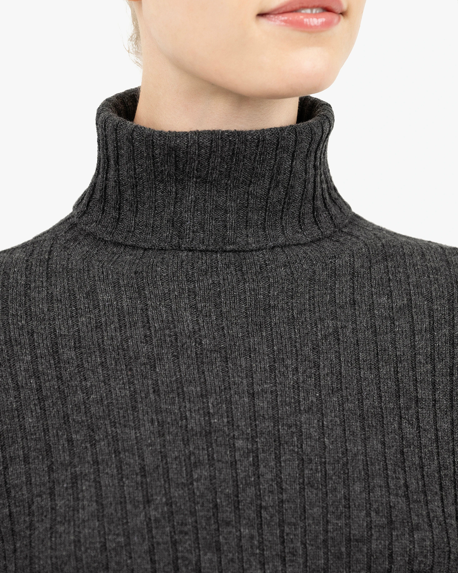 Women's Brera Turtleneck Sweater - Charcoal Cashmere