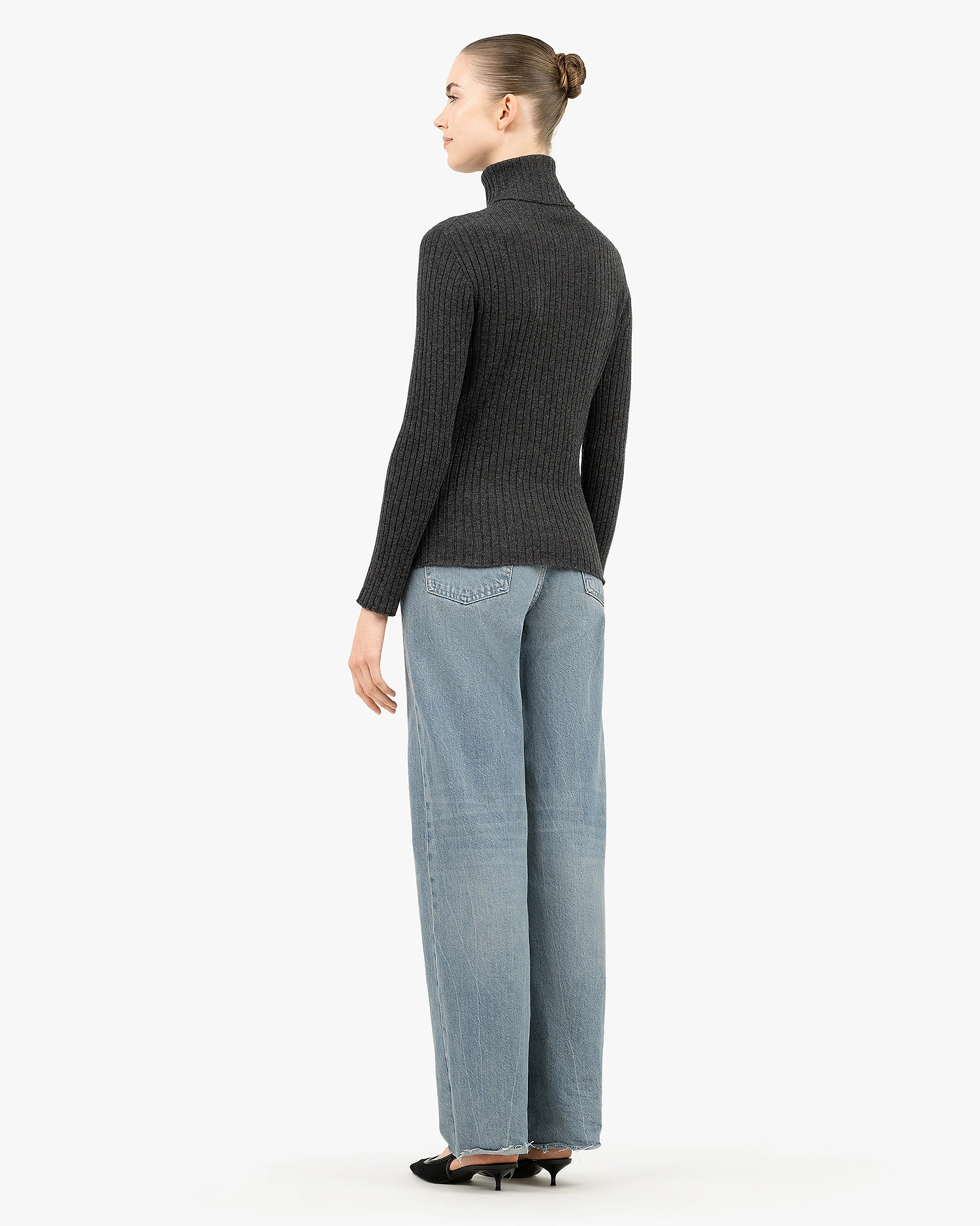 Women's Brera Turtleneck Sweater - Charcoal Cashmere