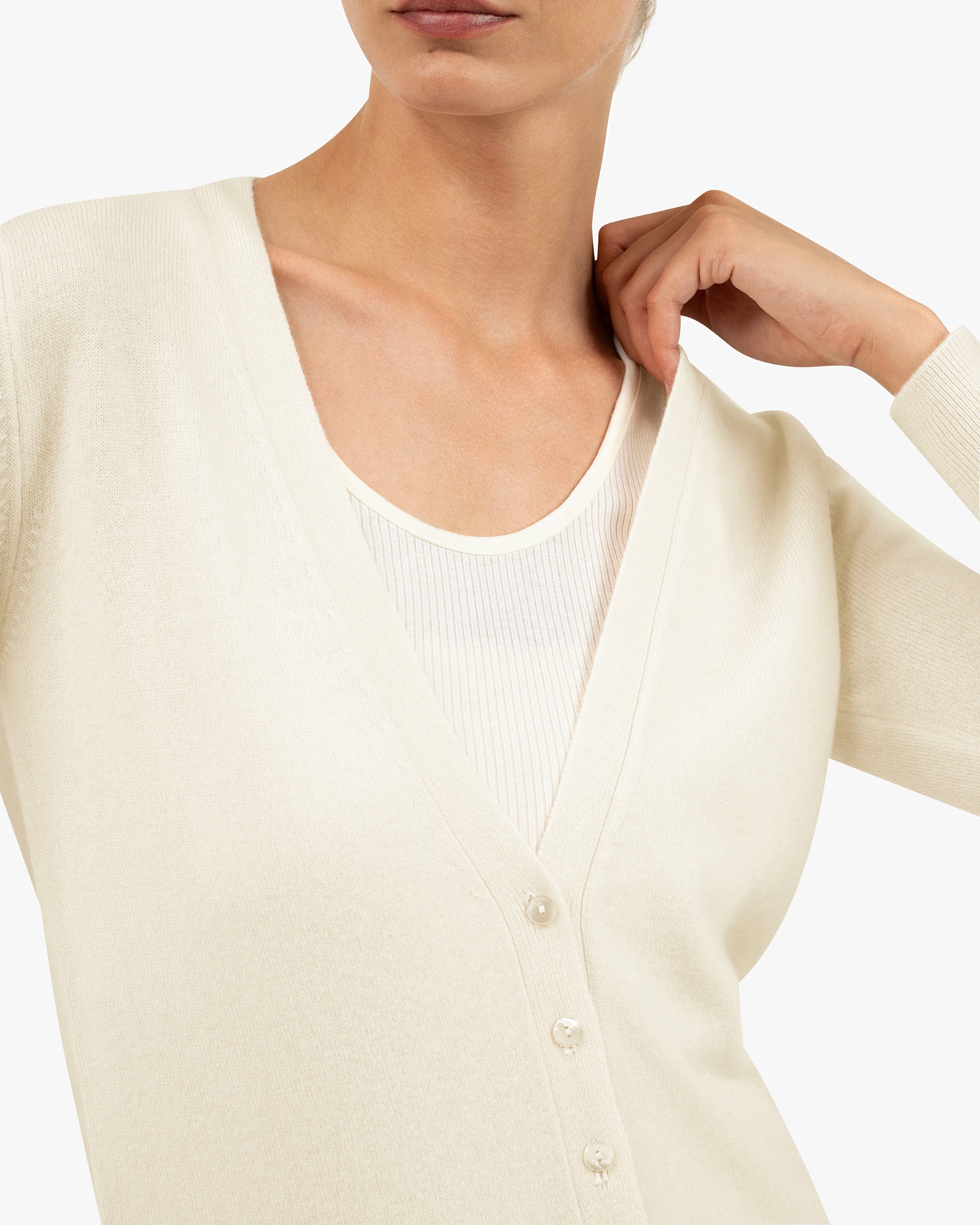 Women's Essential V-Neck Cardigan - White Cashmere