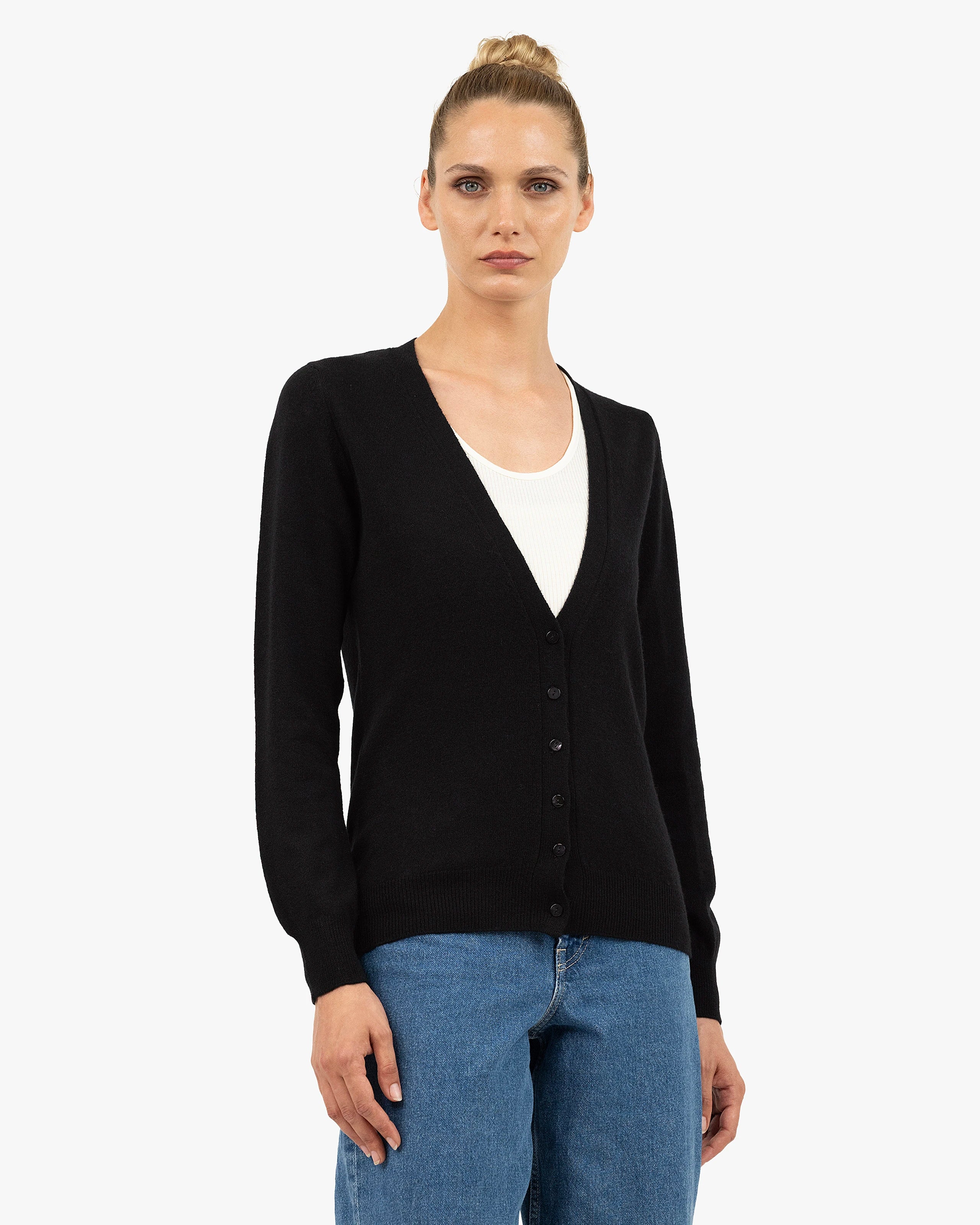 Women's Essential V-Neck Cardigan - Black Cashmere