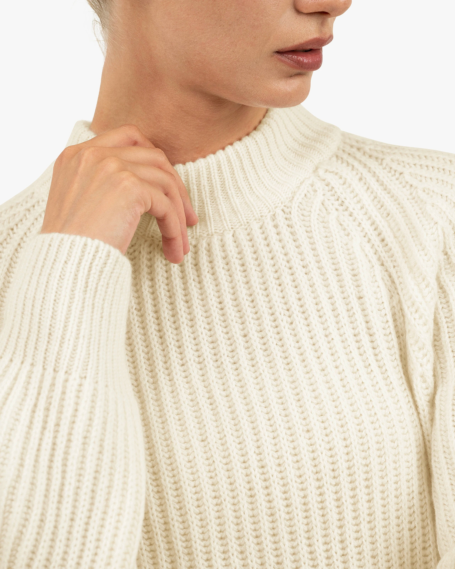 Women's Celerina Crew Neck Sweater - White Cashmere
