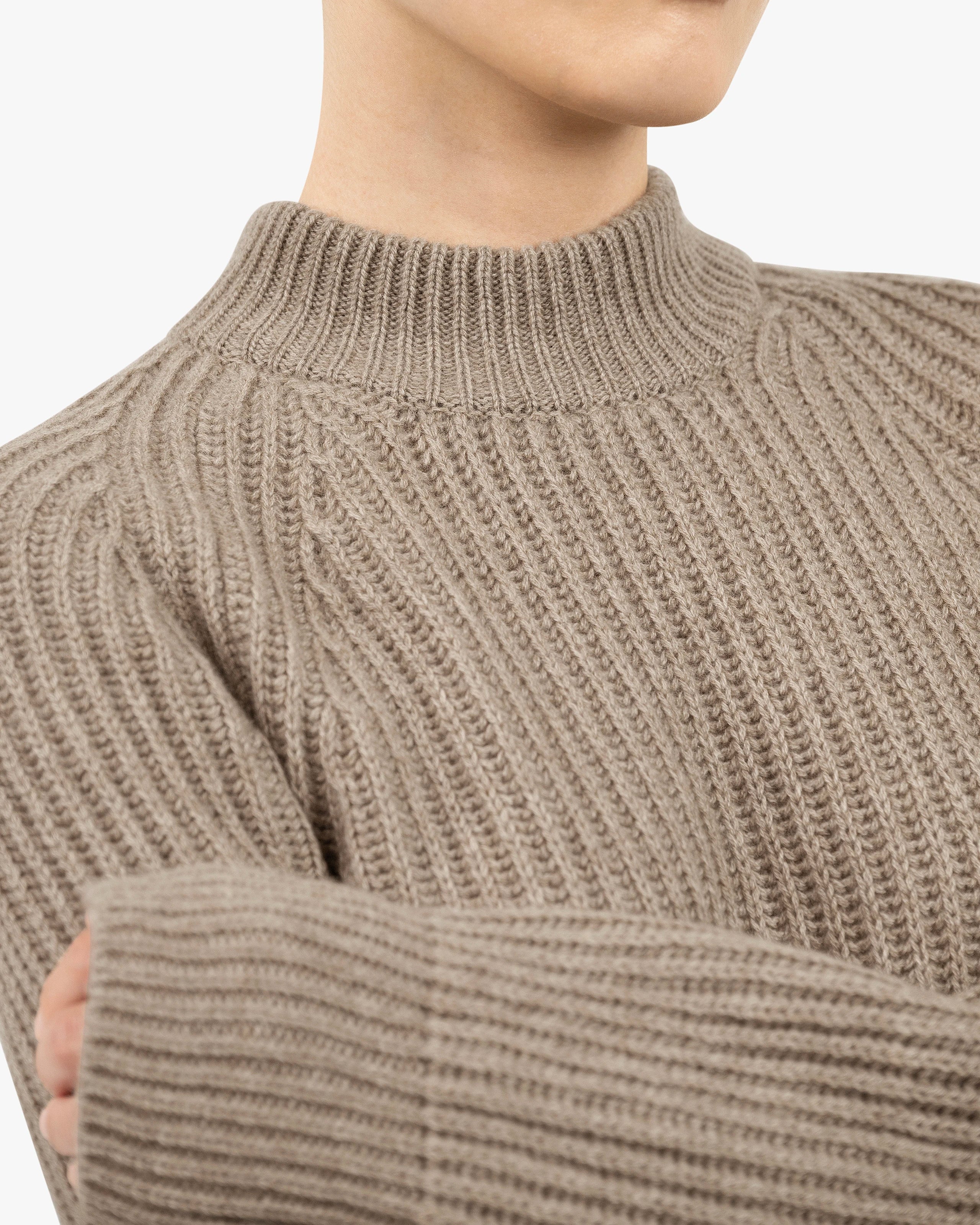 Women's Celerina Crew Neck Sweater - Taupe Cashmere