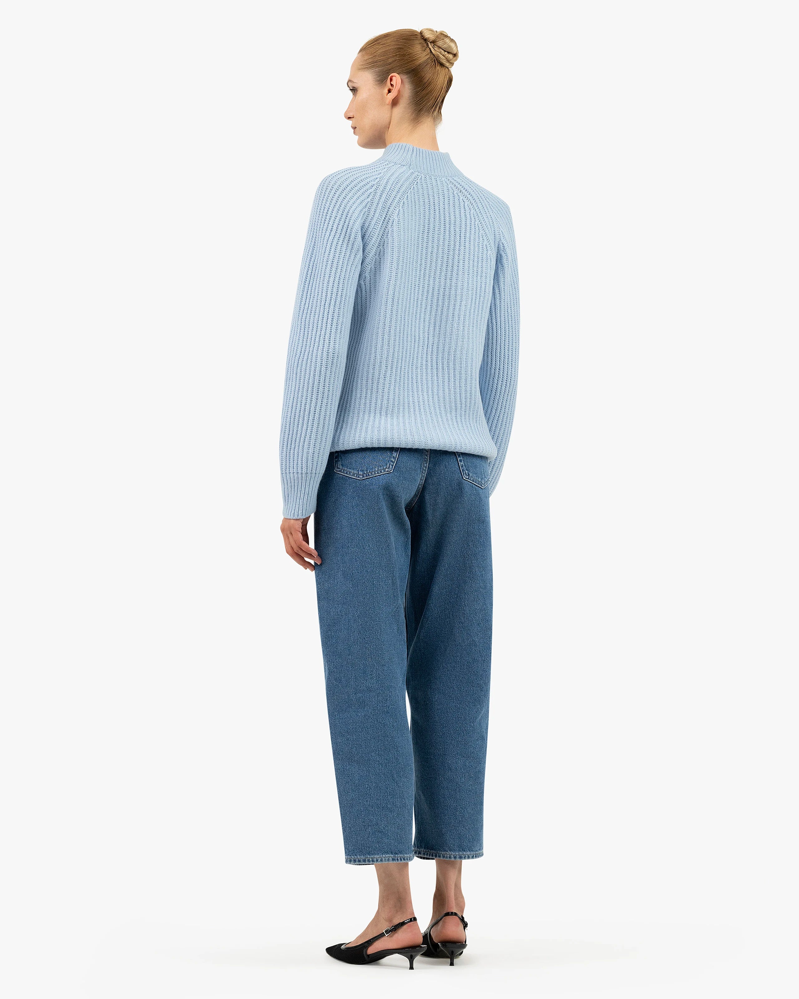 Women's Celerina Crew Neck Sweater - Light Blue Cashmere