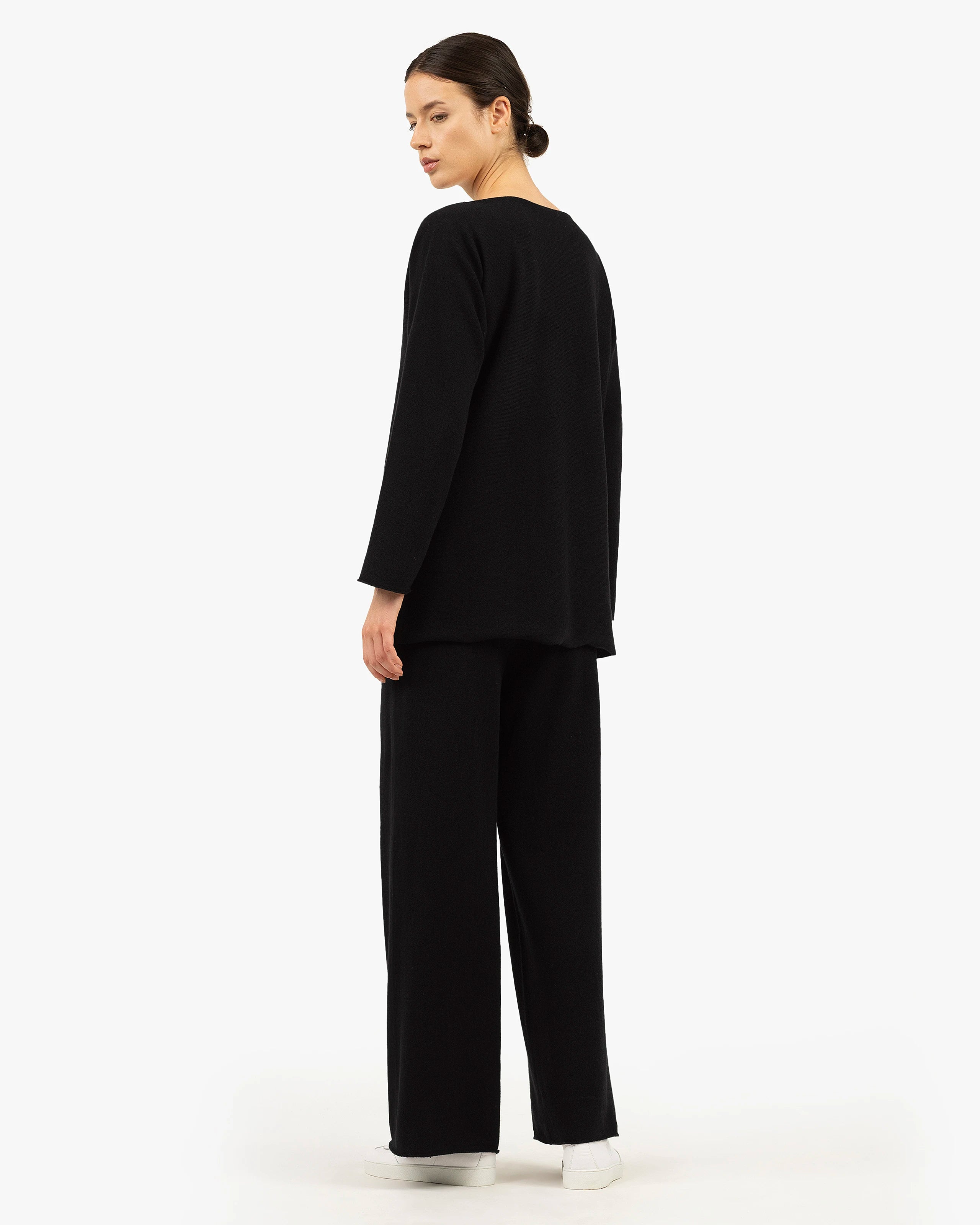 Chaillot Boat Neck Sweater - Black Cashmere
