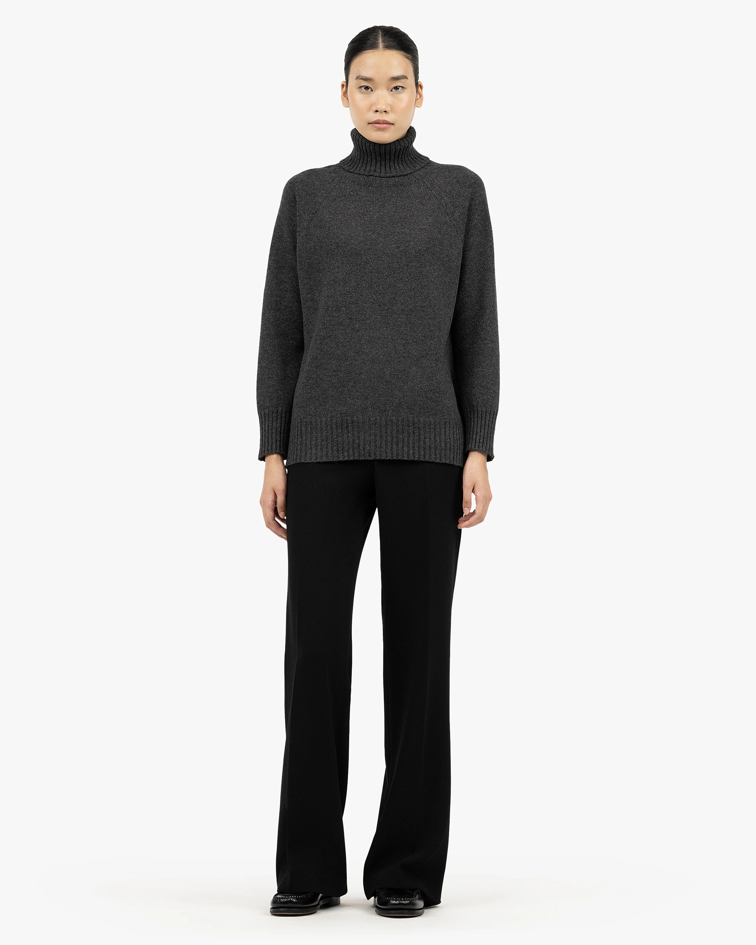 Women's Cortona Cashmere Turtleneck Sweater - Charcoal