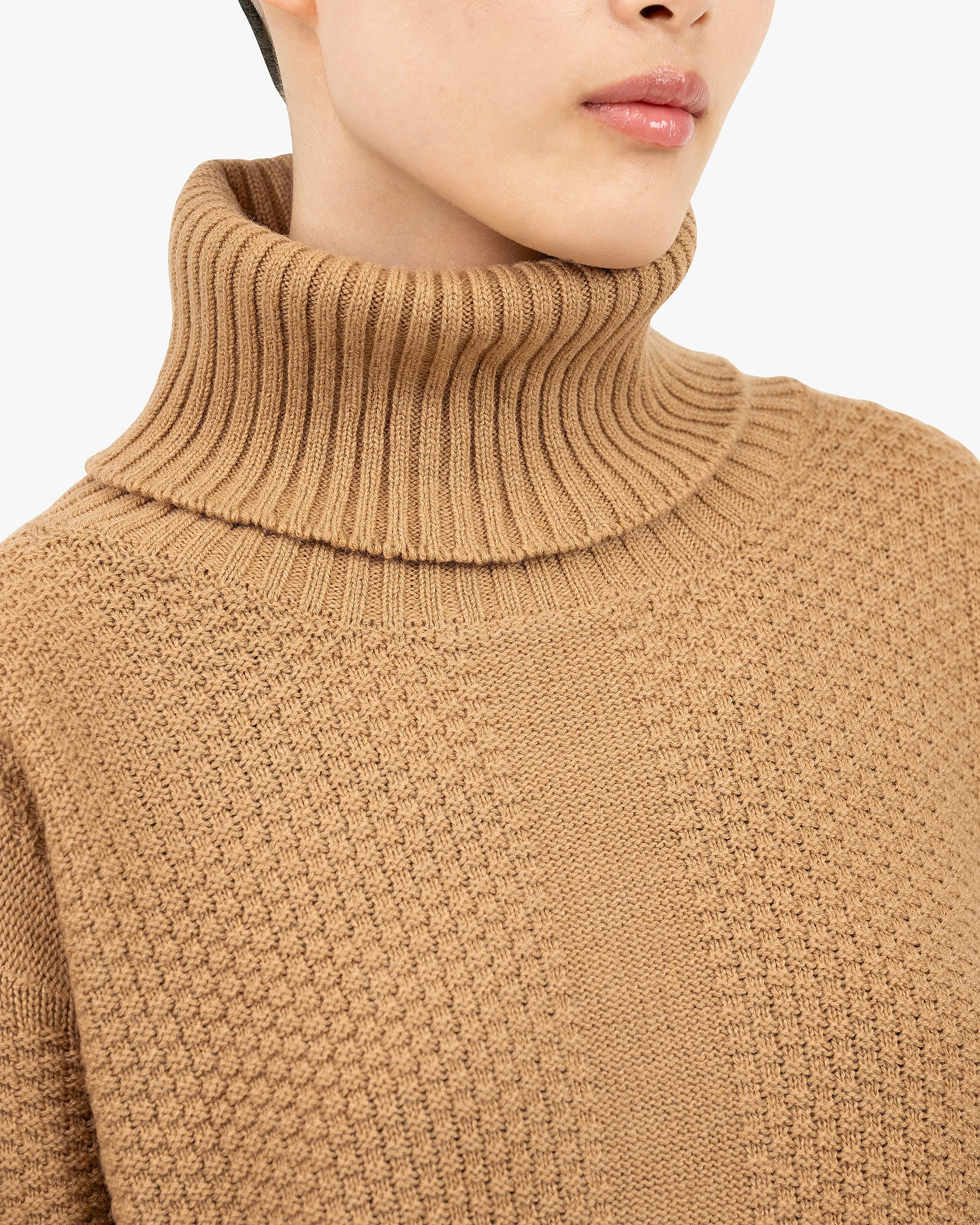 Women's Dalmar Turtleneck Sweater - Camel Merino / Cashmere
