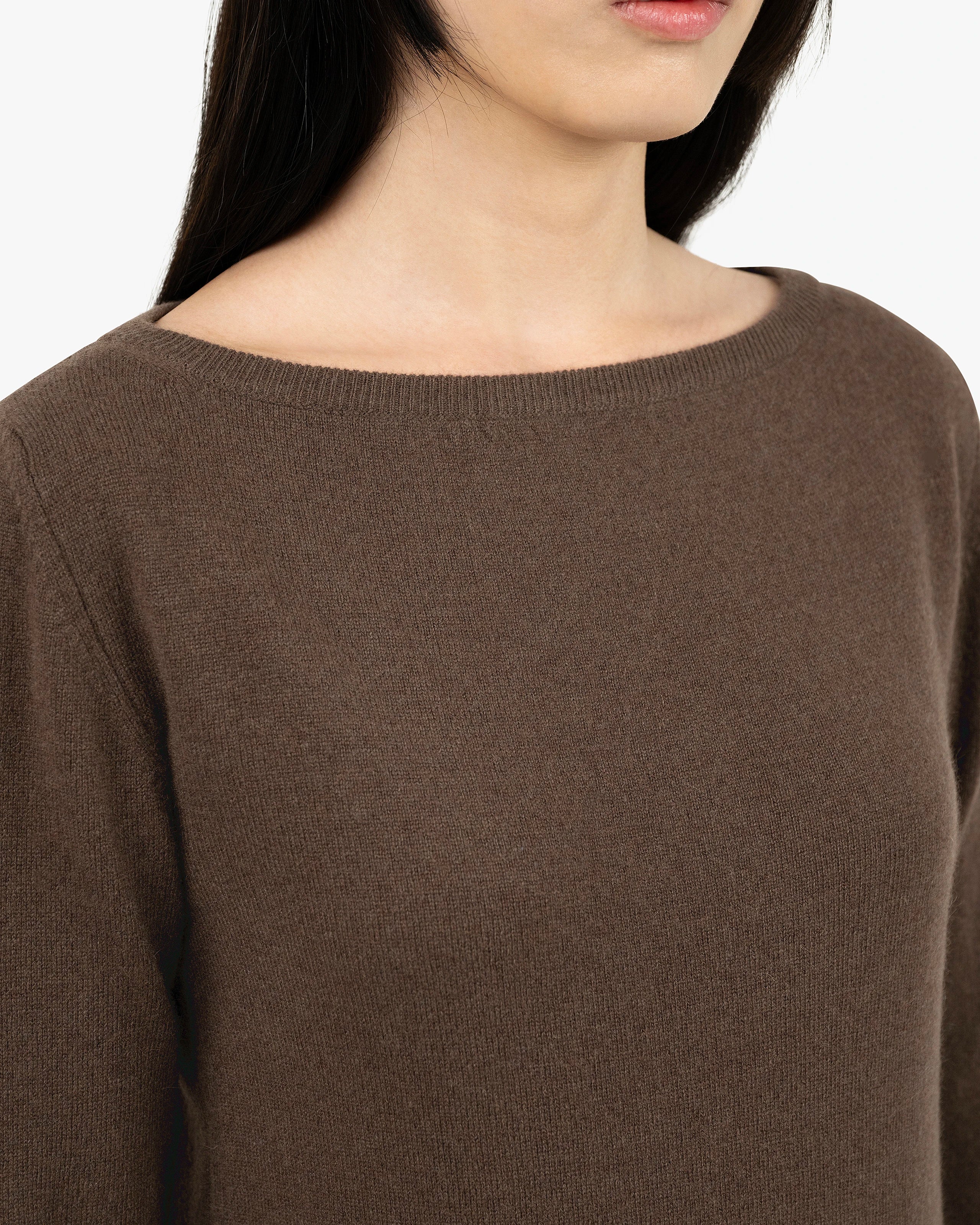 Essential Boat Neck Sweater - Brown Cashmere