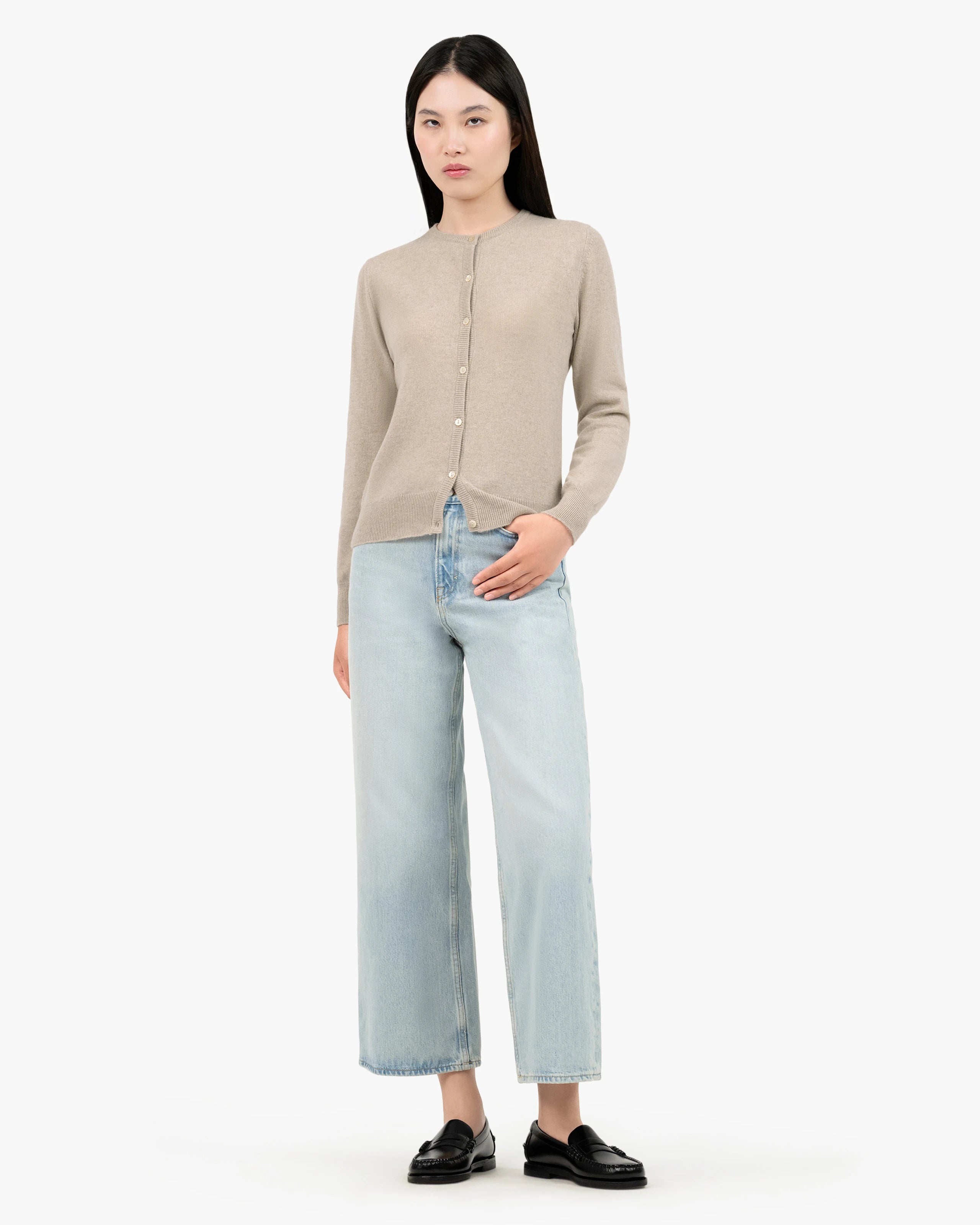 Women's Essential Cashmere Crew Neck Cardigan - Beige | MaisonCashmere