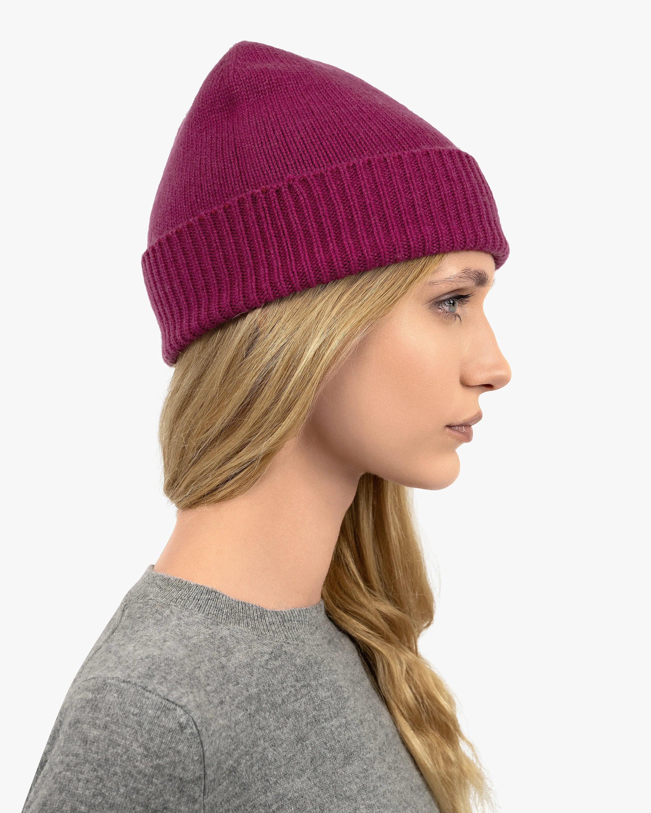 Women's Essential Hat - Magenta Cashmere